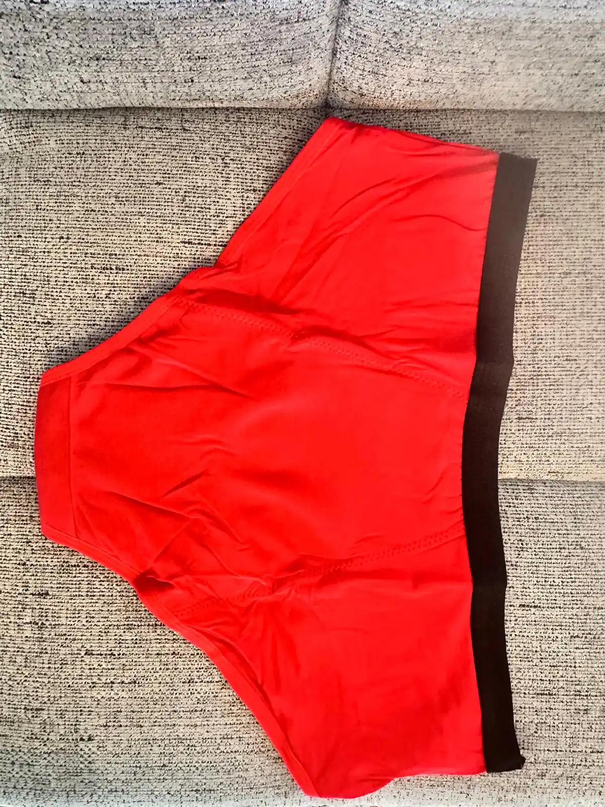 Yengil ajralmalar uchun Nellaning ko‘p martalik hayz trusiklari, XS-XXL o‘lchamlarda