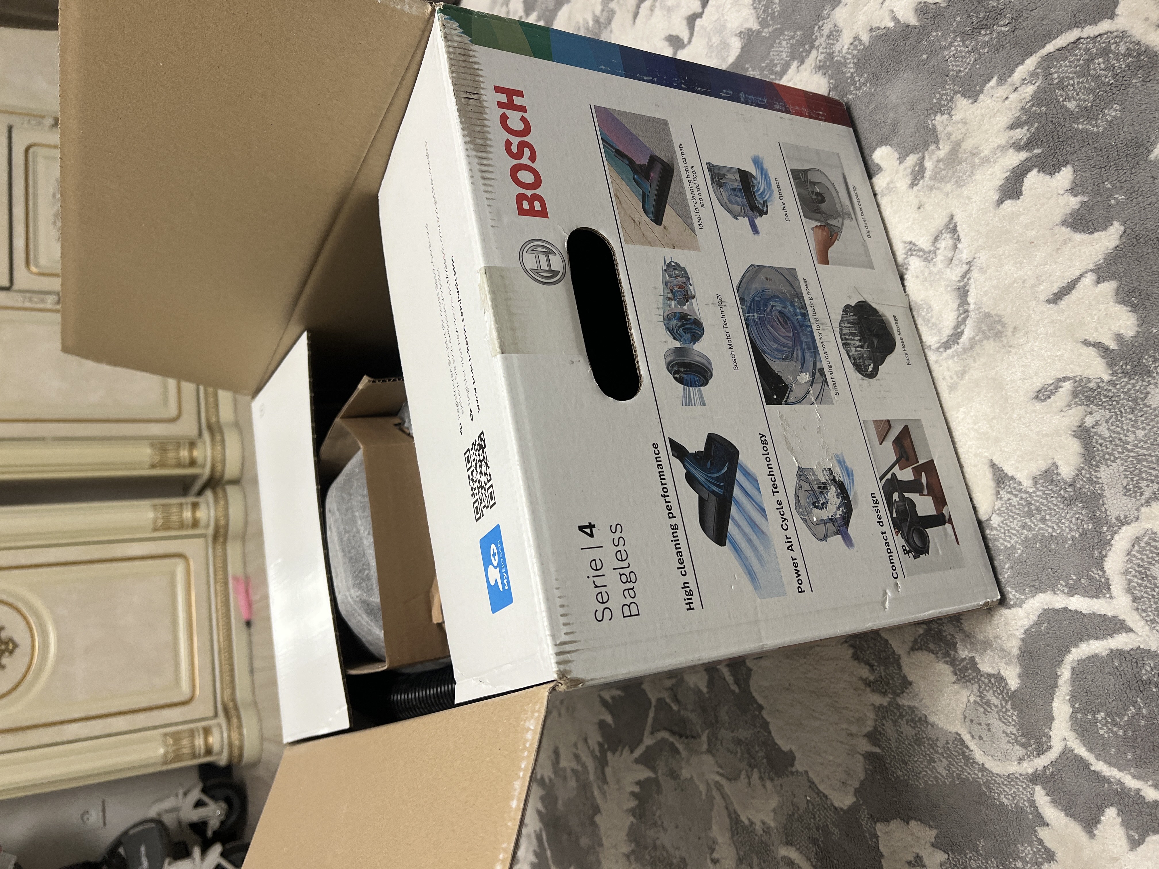 Пылесос Bosch BGC21X300