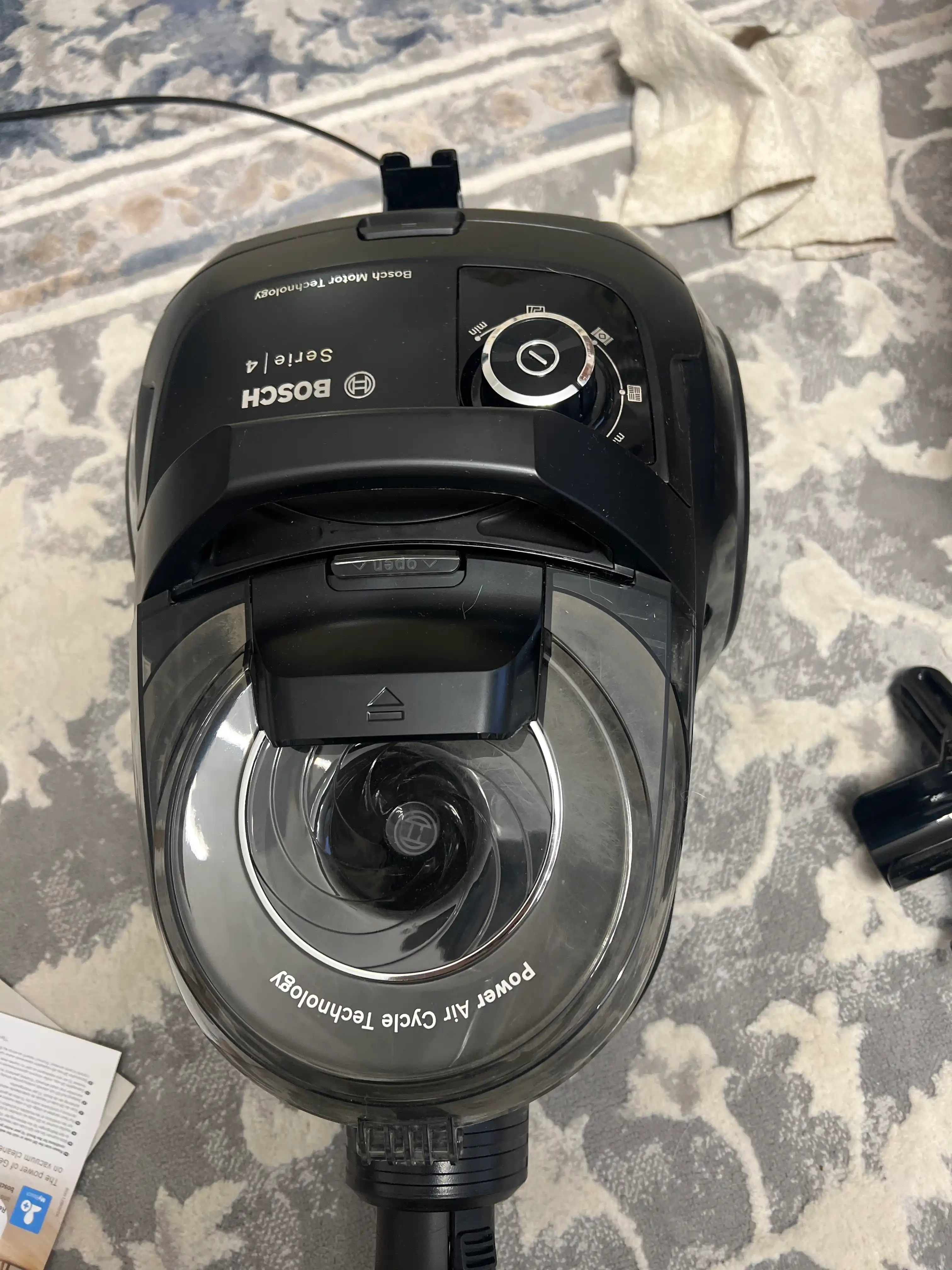 Пылесос Bosch BGC21X300
