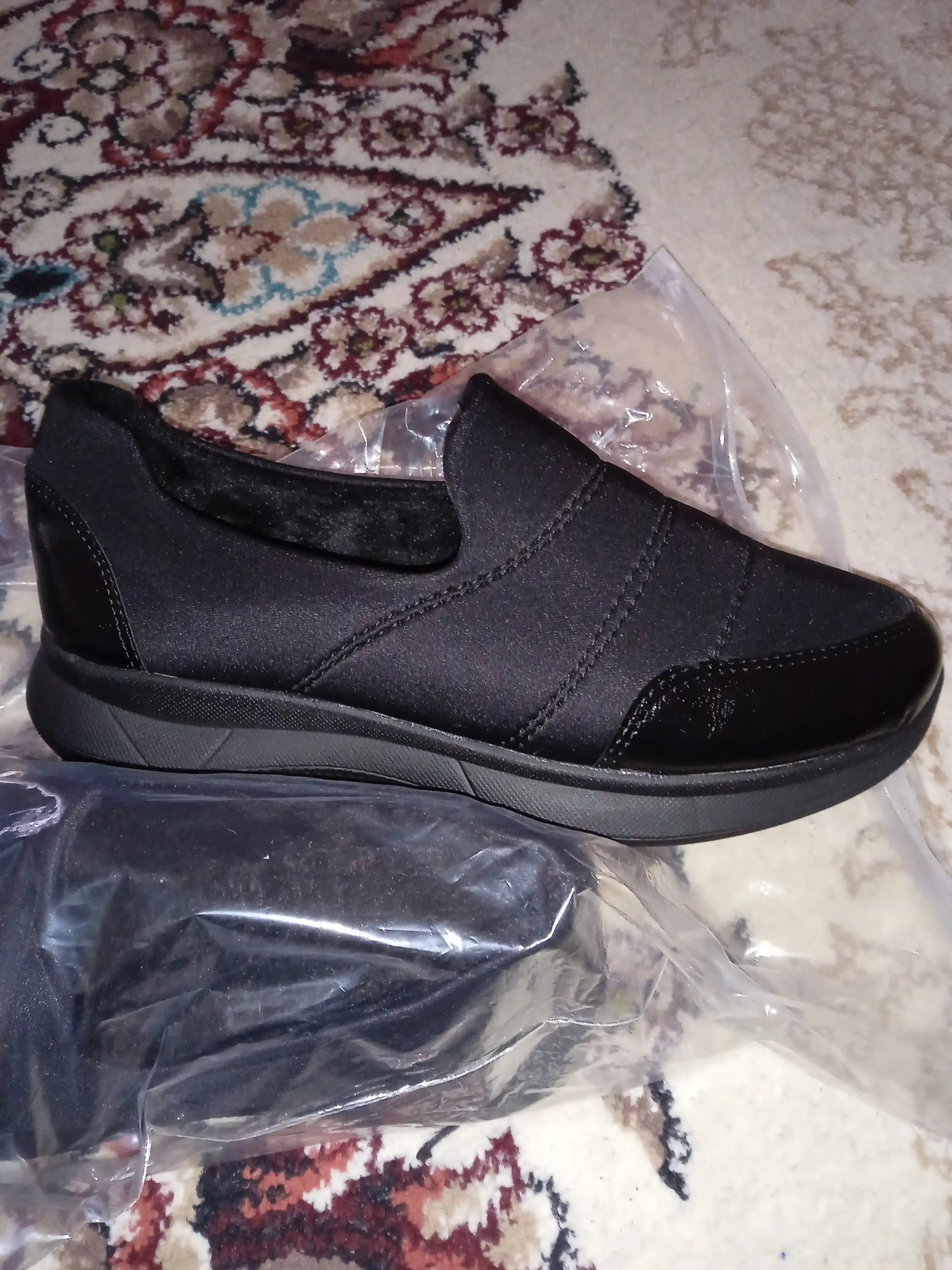 Кроссовки женские, кожа, 36-40