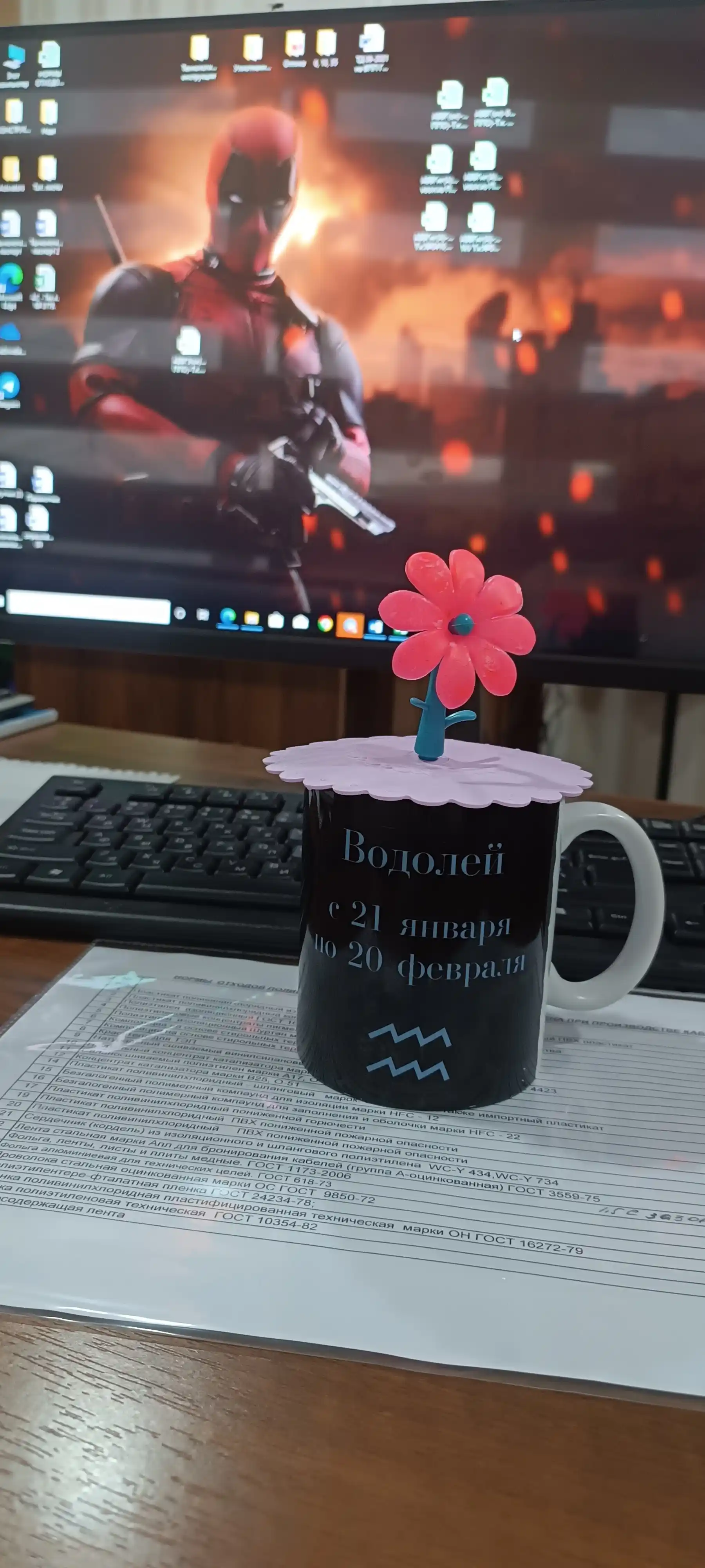 Stakanlar uchun ko'pmartalik selikon gullik qopqoqlar