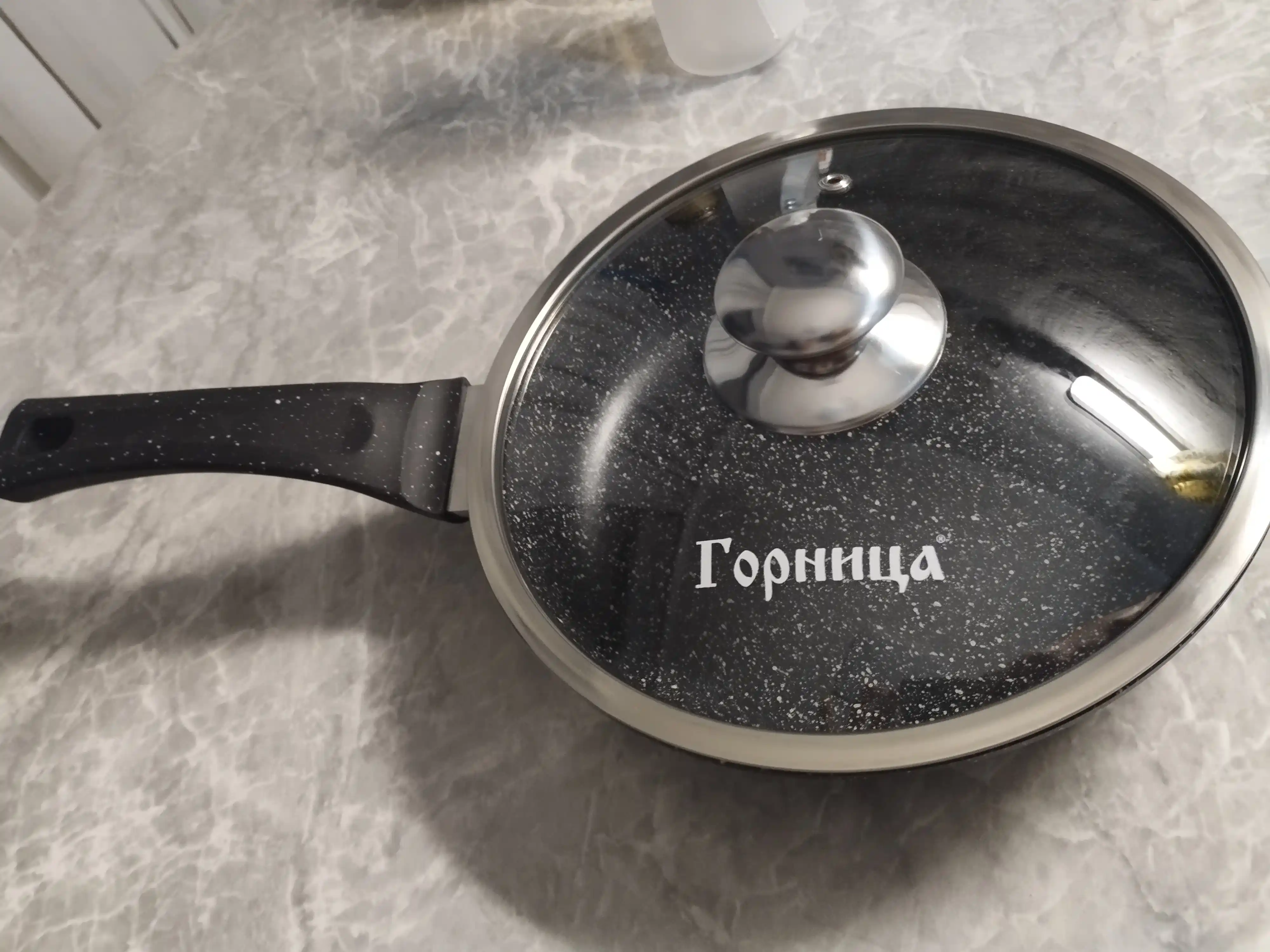 Tova Gornitsa, 20, 22, 24, 26, 28 sm, chuqur, shisha qopqoq, yopishmaydigan qoplamali