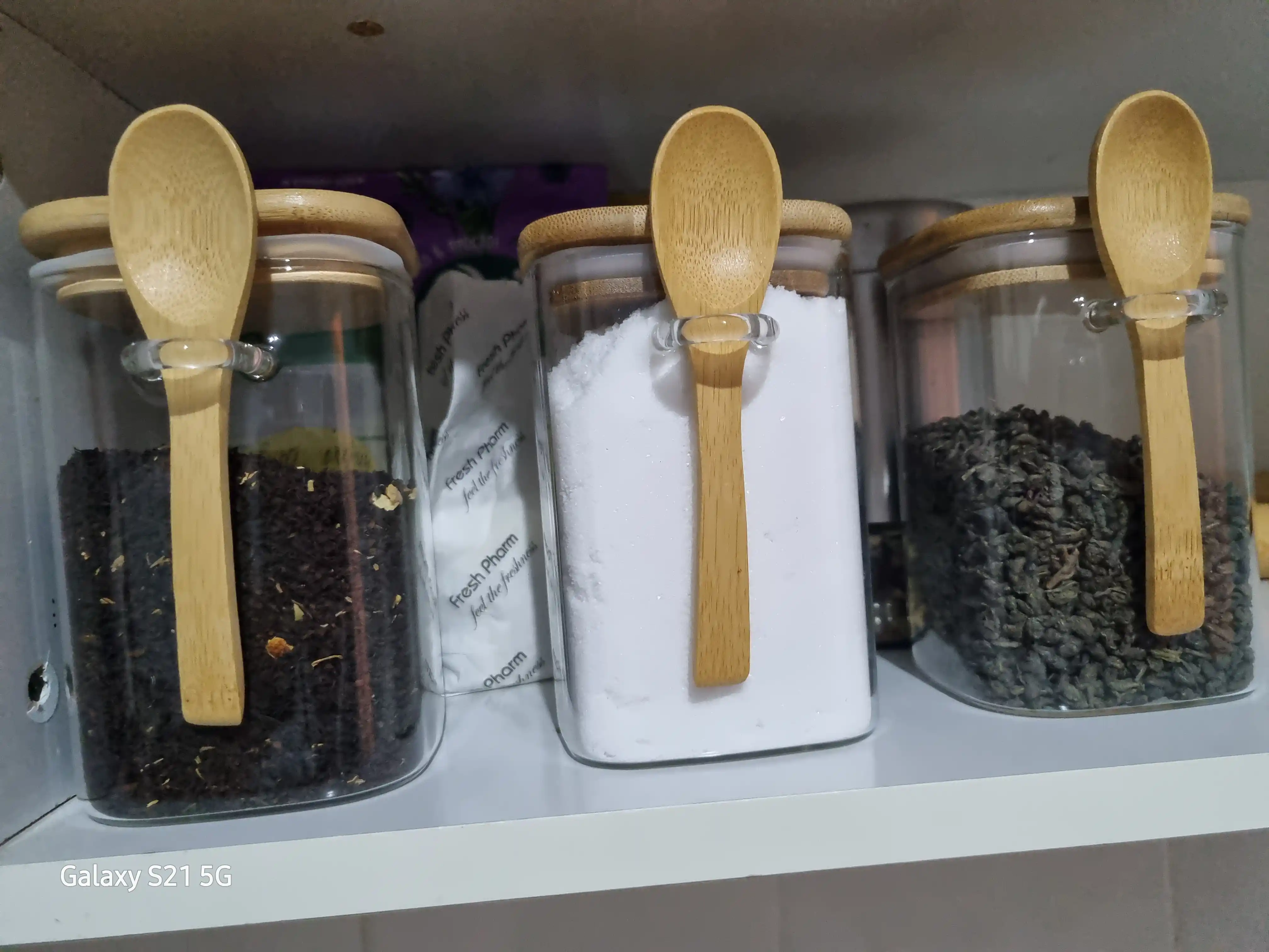 Стеклянный контейнер для хранения сыпучих продуктов, с ложкой, 1 шт