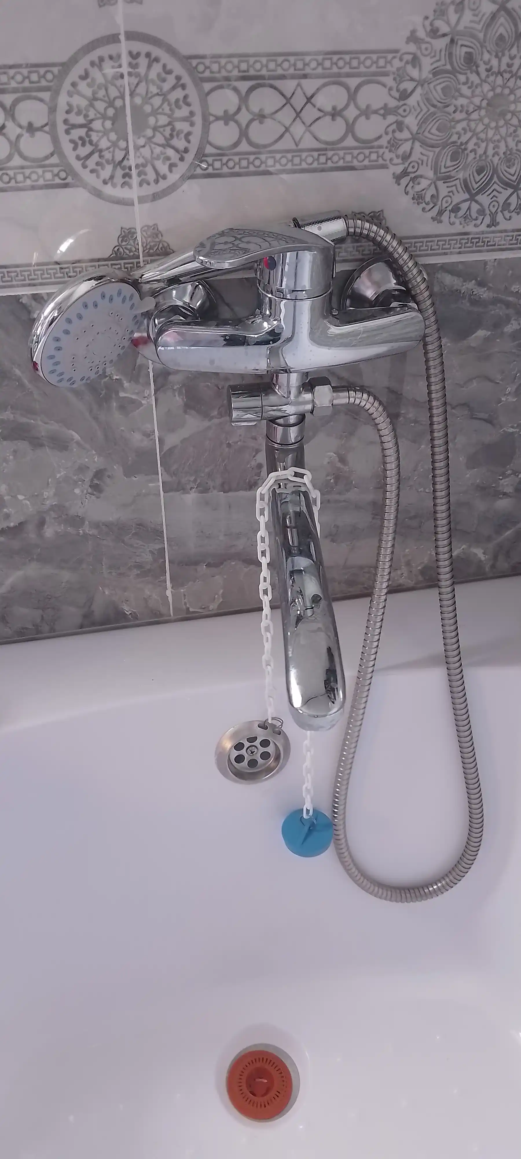 Smesitel vanna uchun HUMO+3 xil rejimli leyka, aralashtirgich