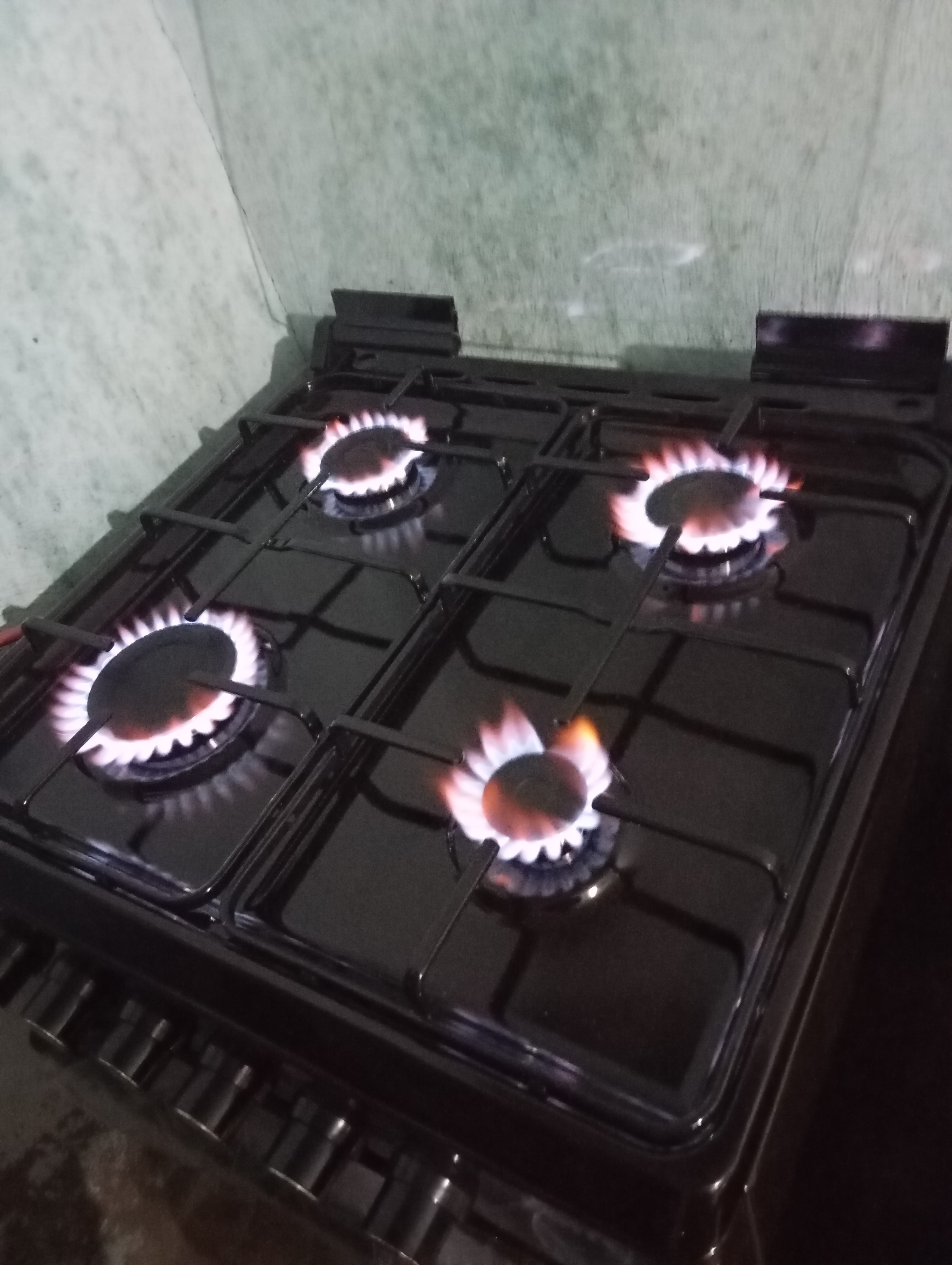 Gaz plita FERRE-LP 60G 40 DB-ECO va W-ECO, 57 litr, 4 gaz konfokalar