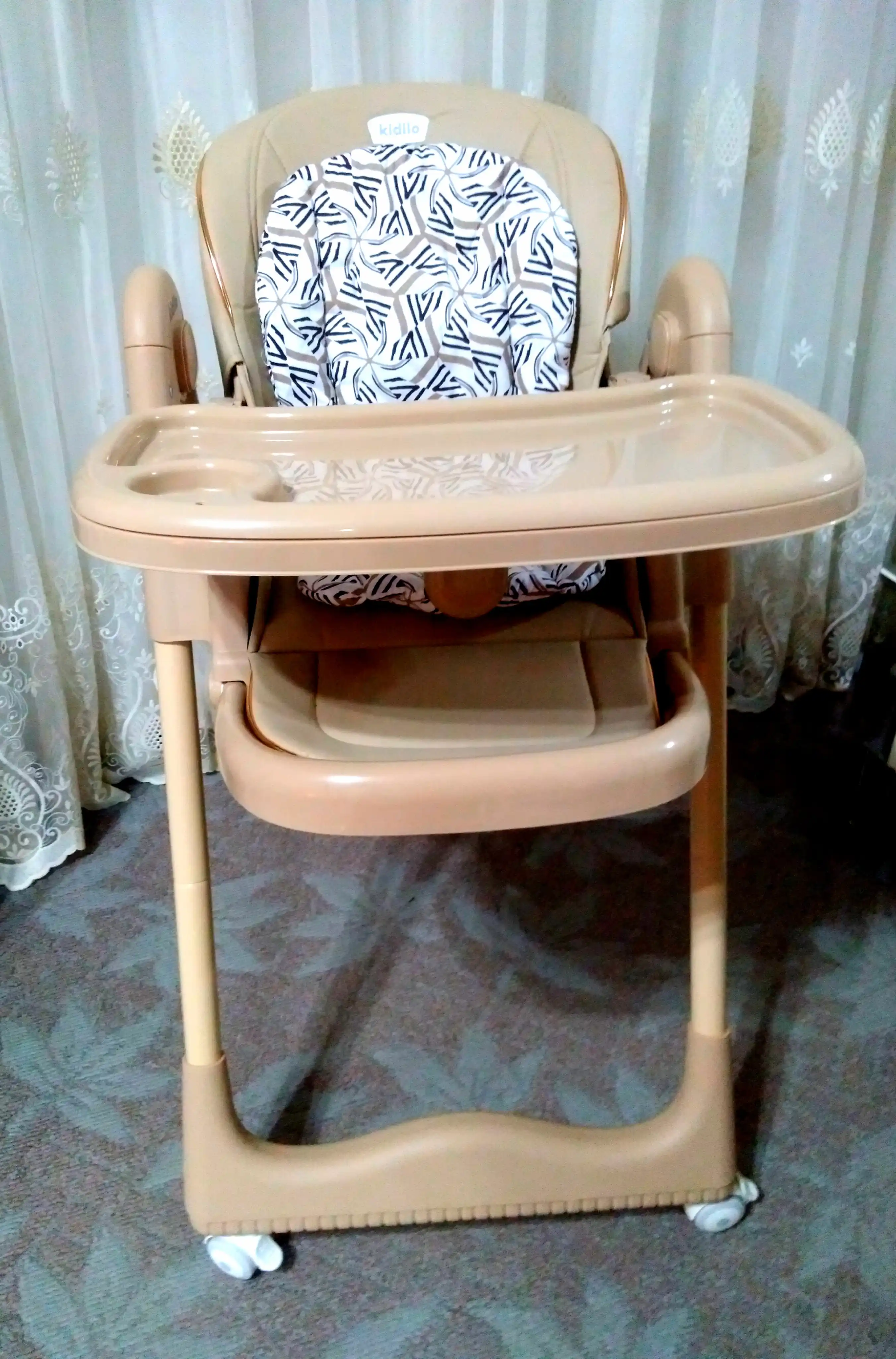 Детский стульчик для кормления KIDILO  KD-006