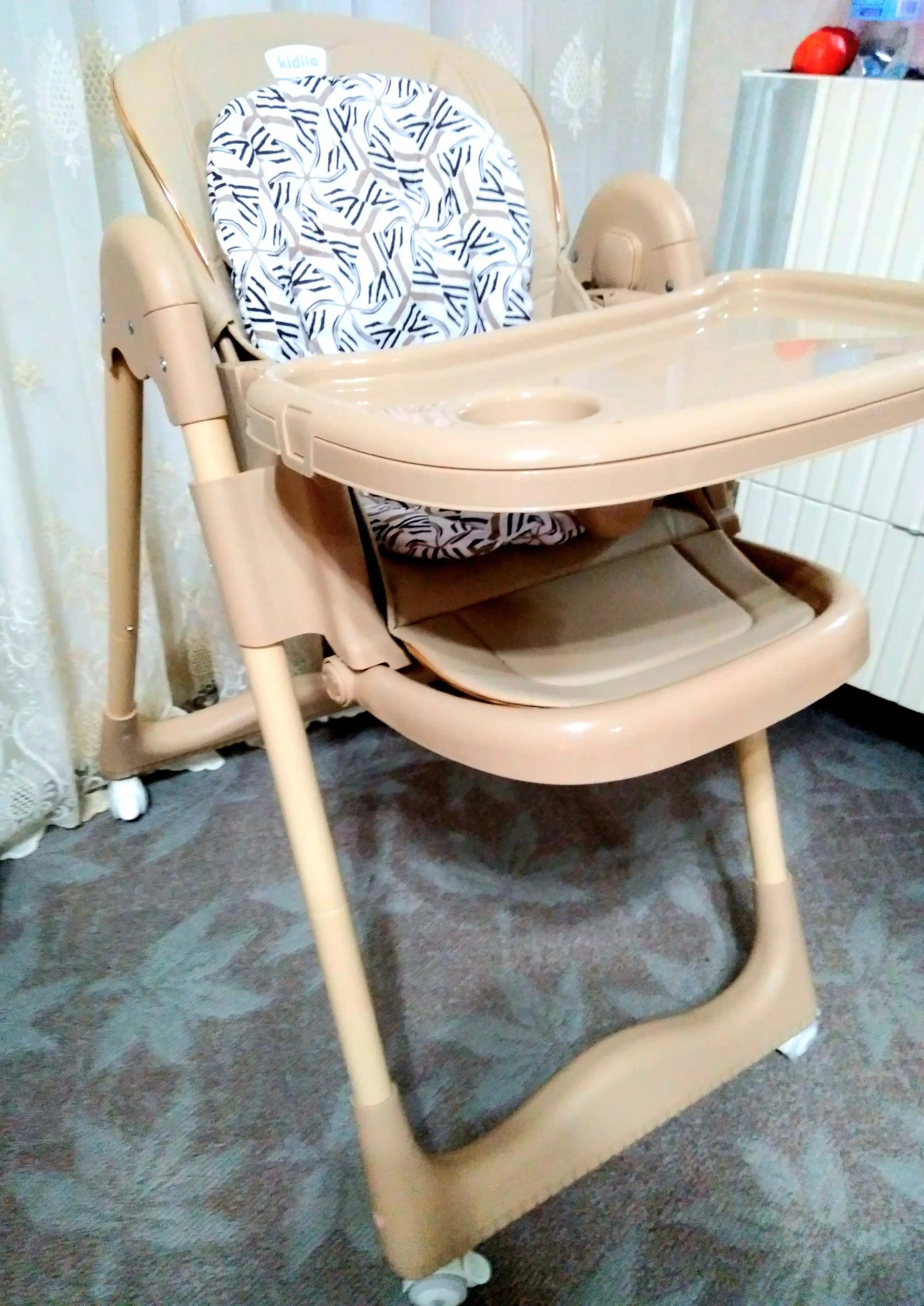 Детский стульчик для кормления KIDILO  KD-006