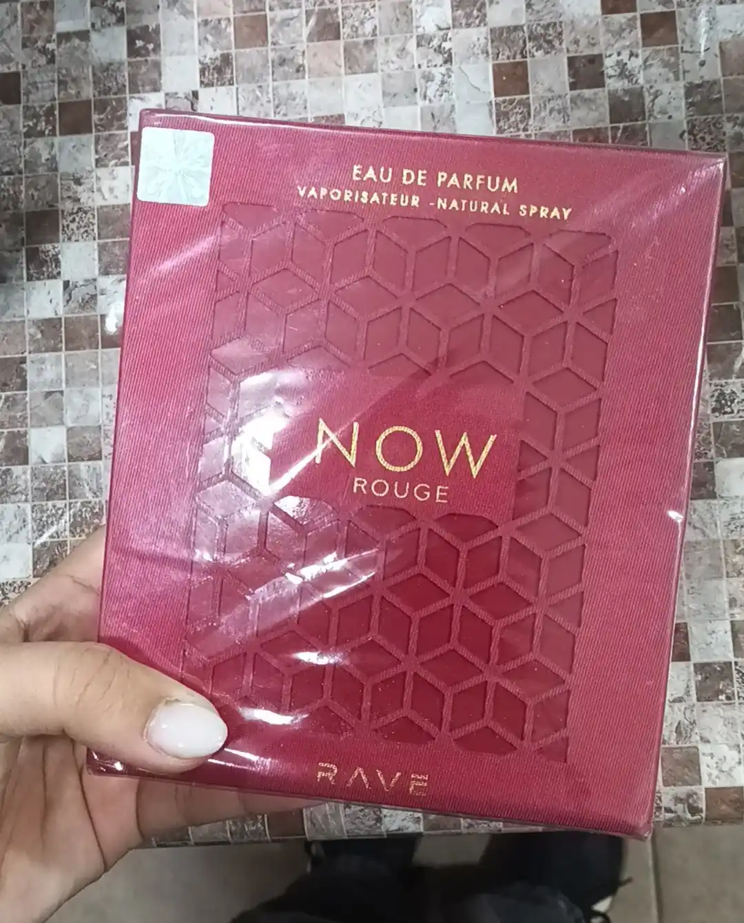 Erkaklar va ayollar uchun parfyum suvi Now Rave Lattafa, 100 ml