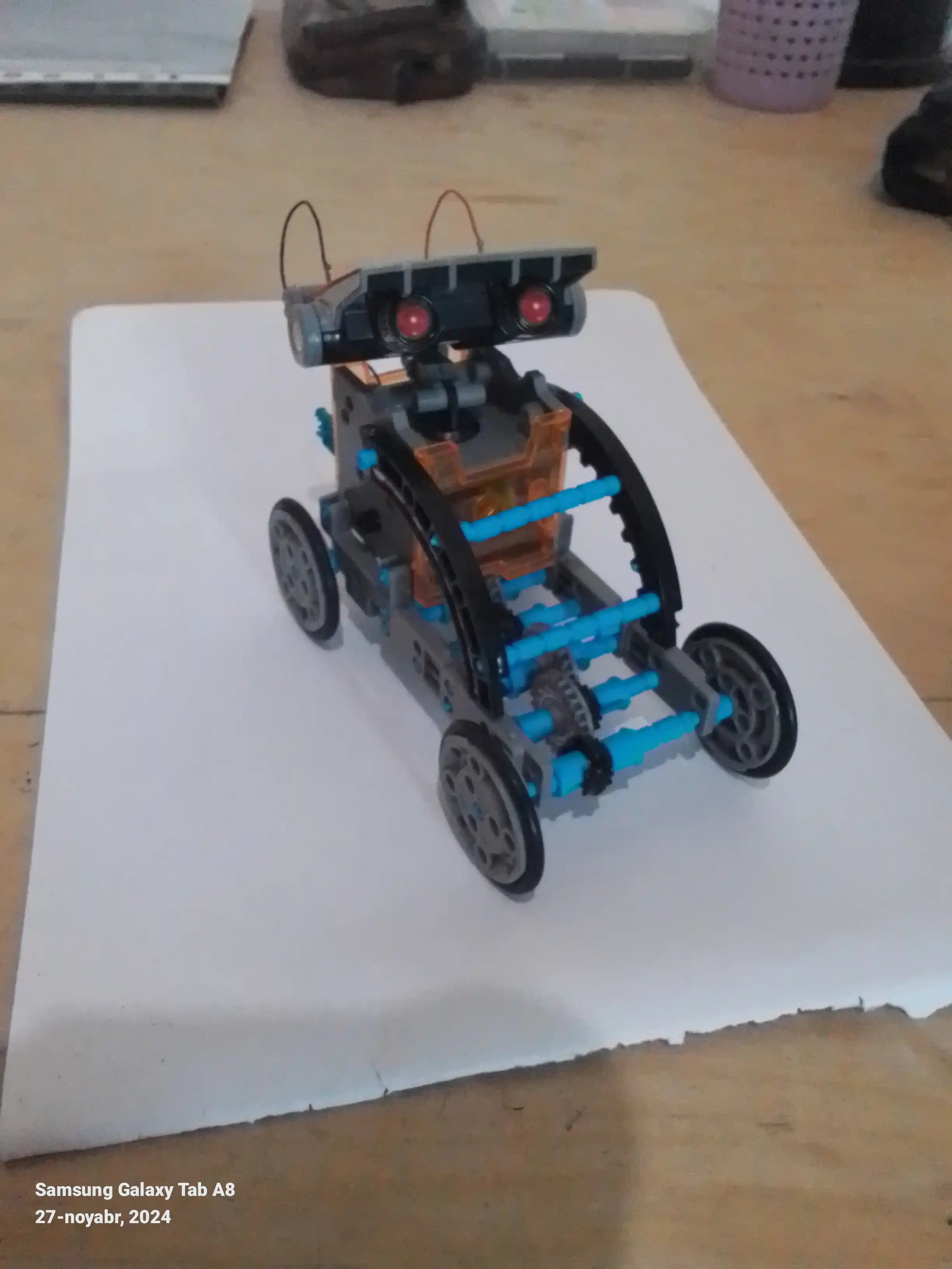 13 ta modelga ega quyosh batareyali STEM konstruktor Bolalar uchun oquv robot