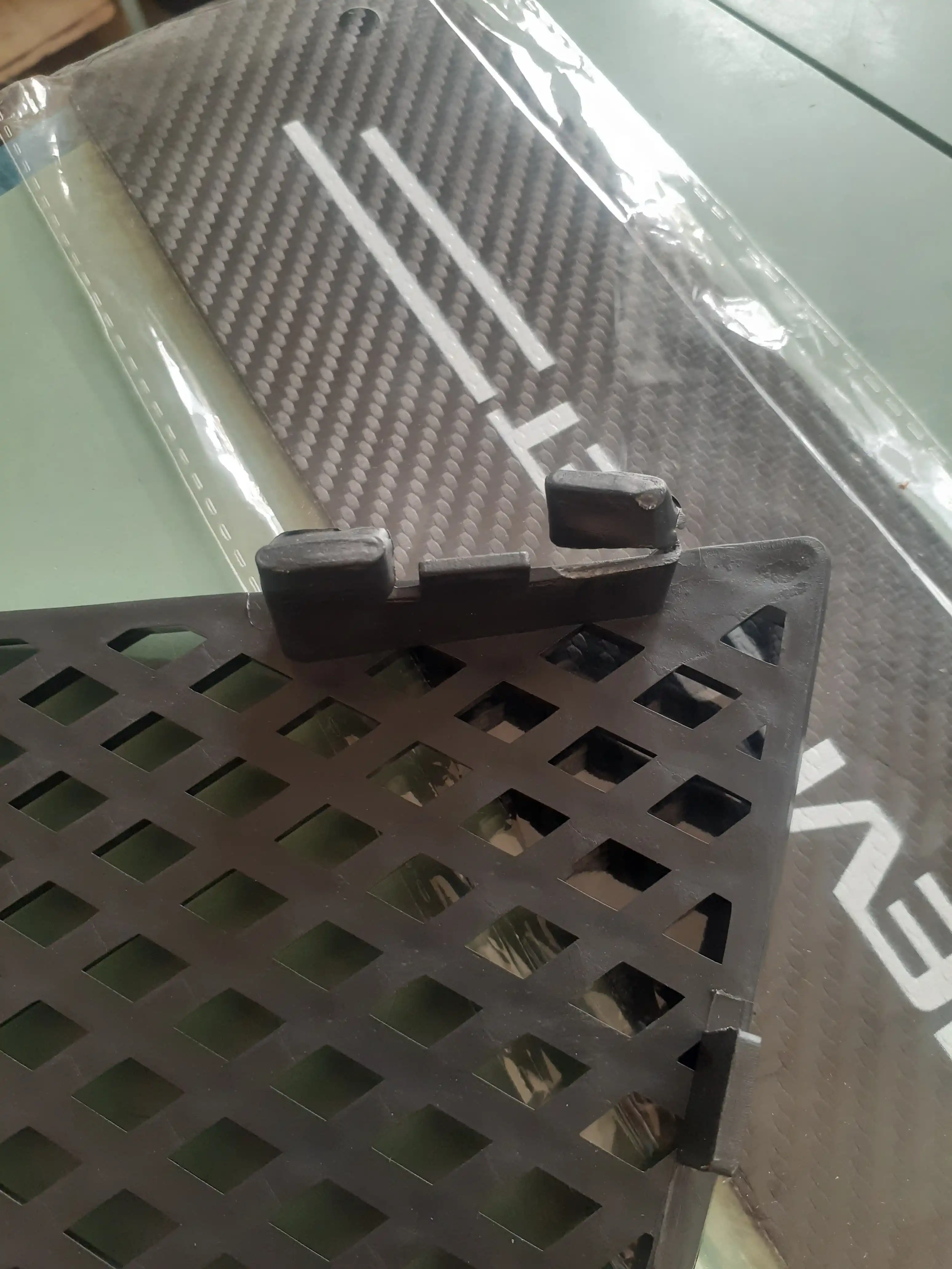 Bamper radiatori uchun himoya panjara to'ri,Cobalt, Gentra, Matiz, Nexia 2, Spark, Lacetti