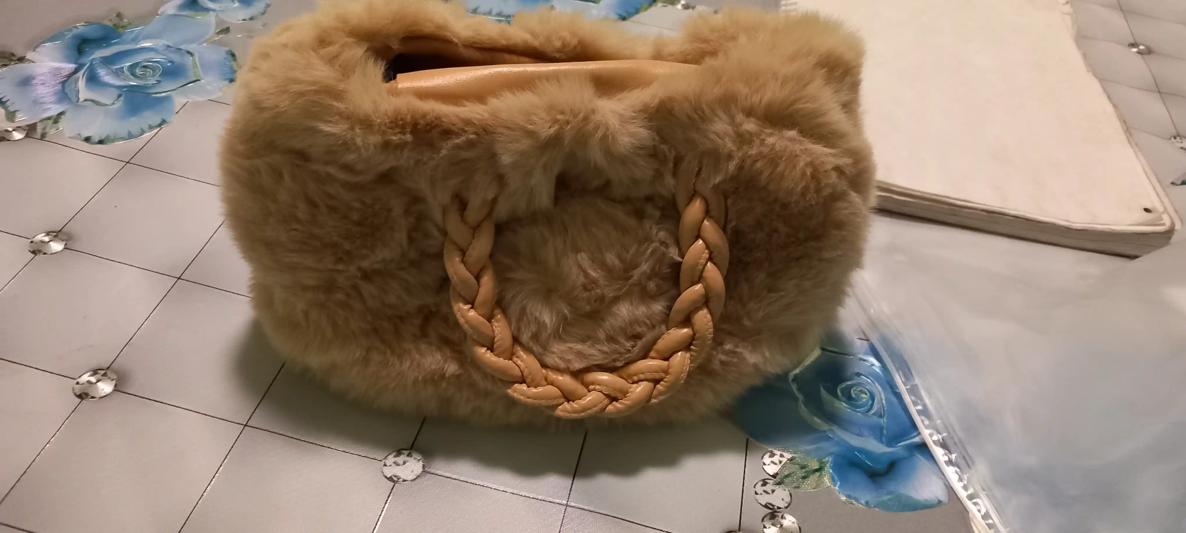 Сумка кросс-боди, плюшевая
