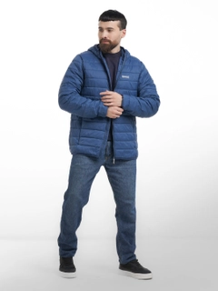 Синий
