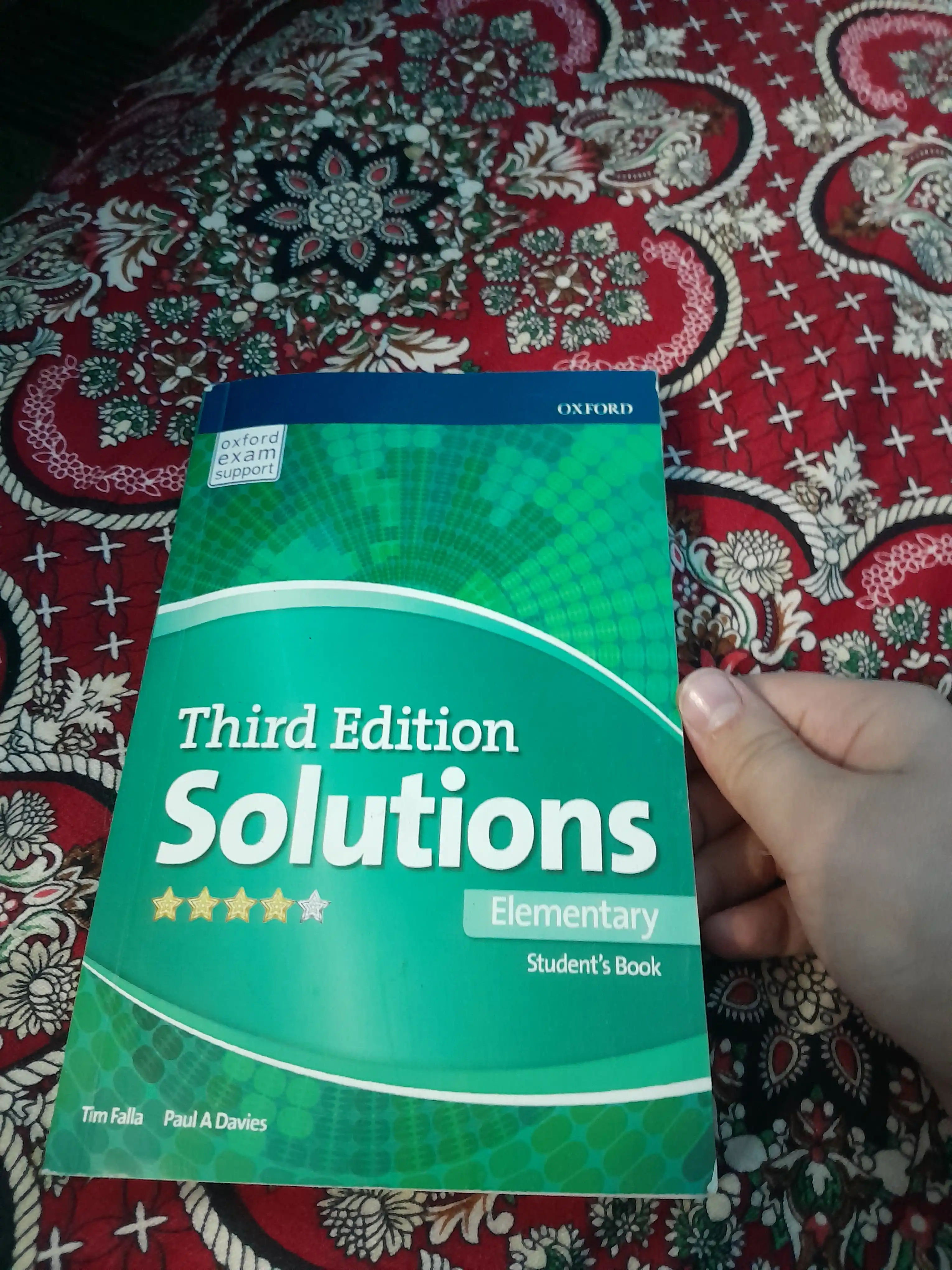 Solutions Third Edition — Elementary va Pre-Intermediate, Student’s Book va Workbook