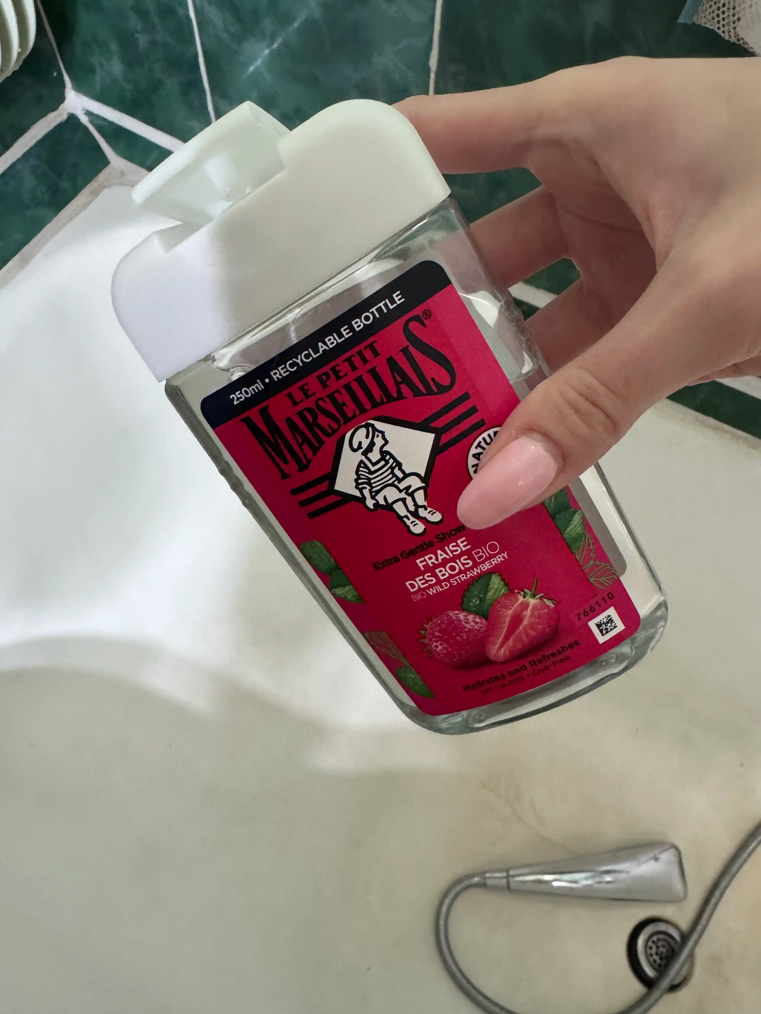 Dush uchun gel Le Petit Marseillais, provans qulupnay, 250 ml