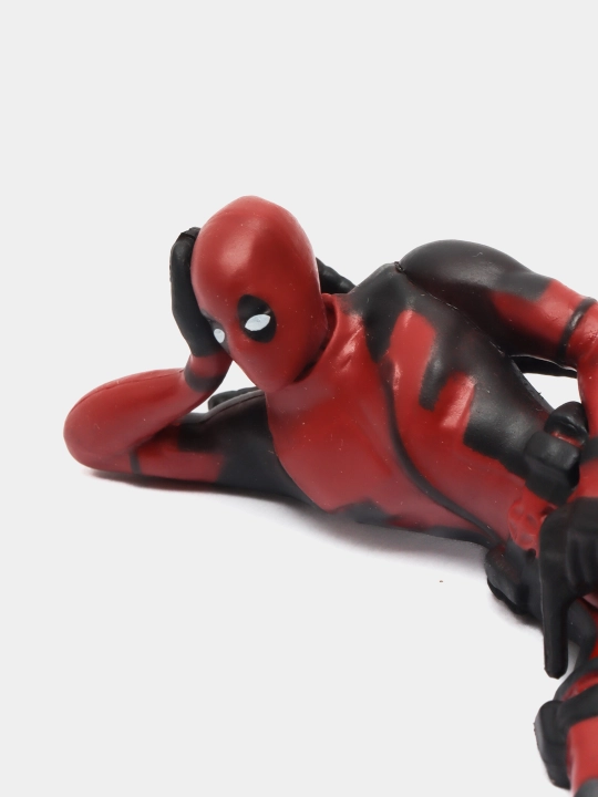 Marvel Comics filmidan Deadpool haykalcha figurasi sovg'a suvenir va interyer uchun dedpul