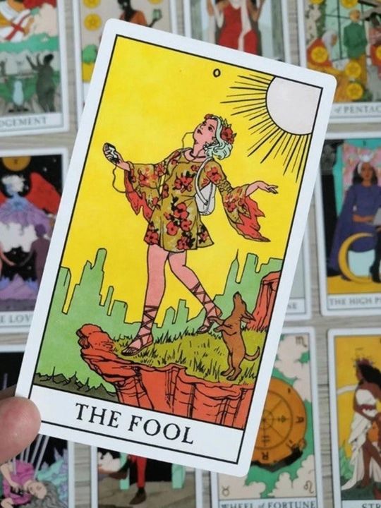 Tarot Modern Witch, elektr.ko'rsatmalar russ / uzb, 78 ta karta, ingliz tilida, 6*10 sm