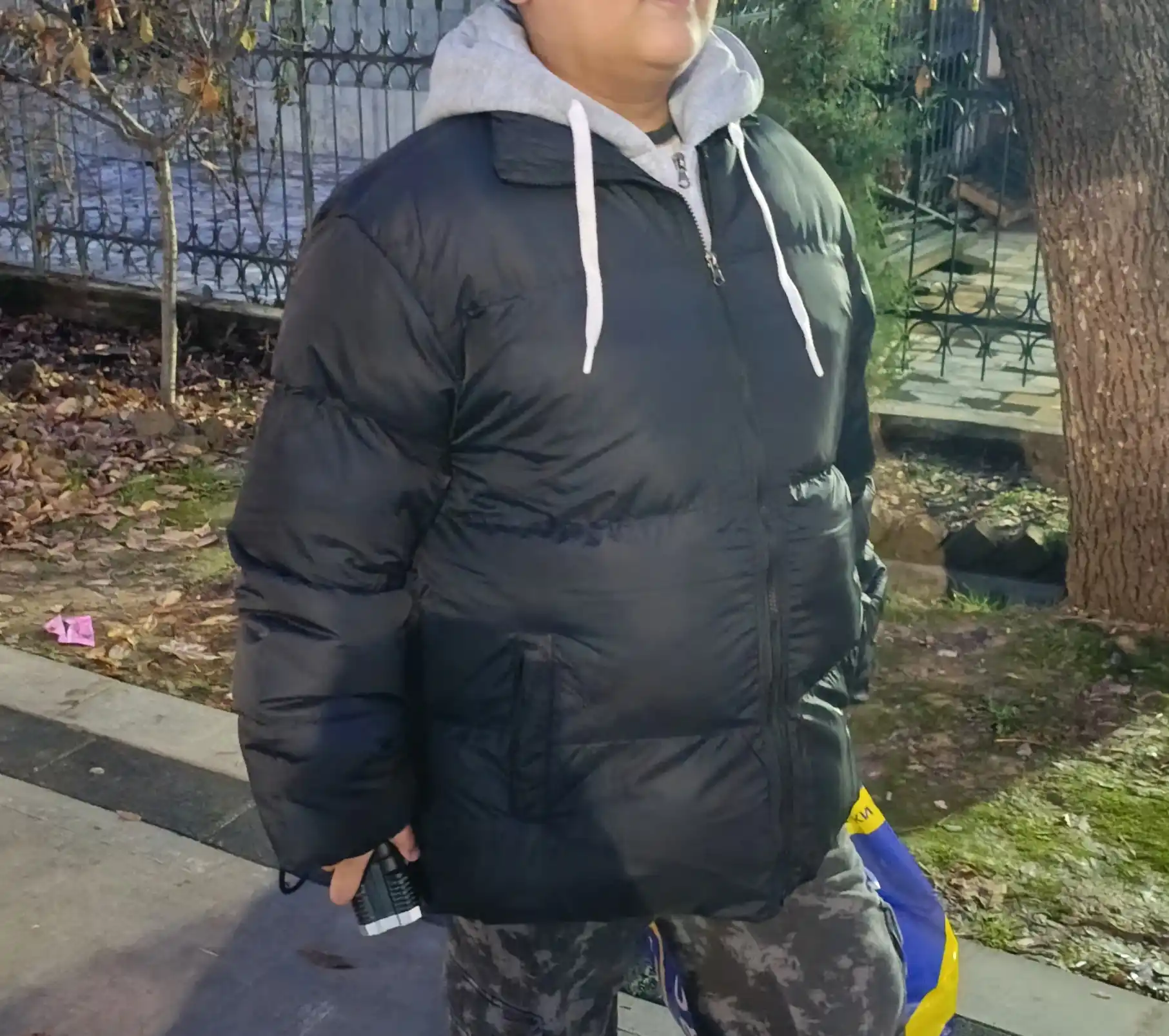 Ikki zamokli va qalpoqli qishki kurtka, Urban authentic