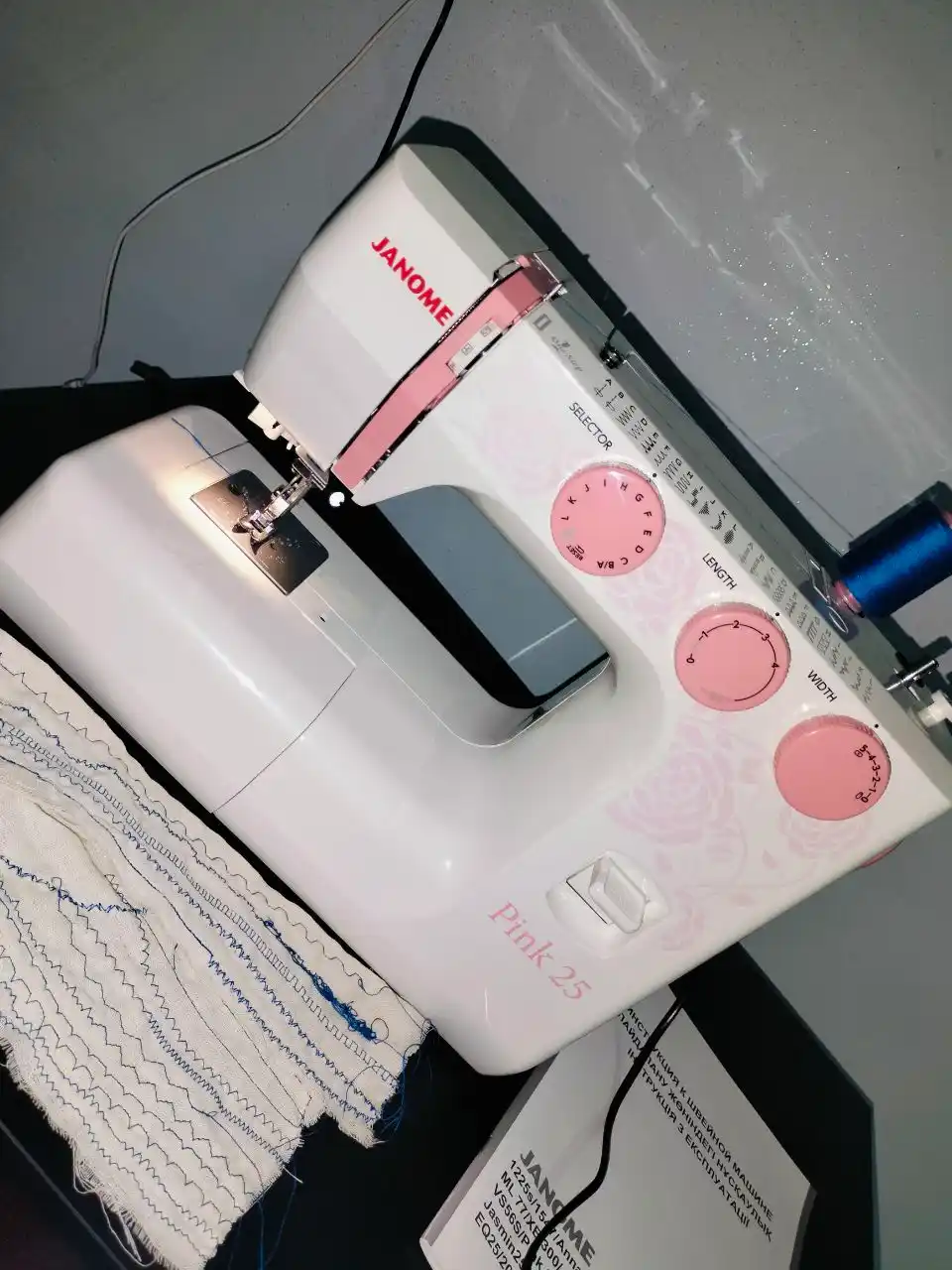 Швейная машина Janome Pink 25