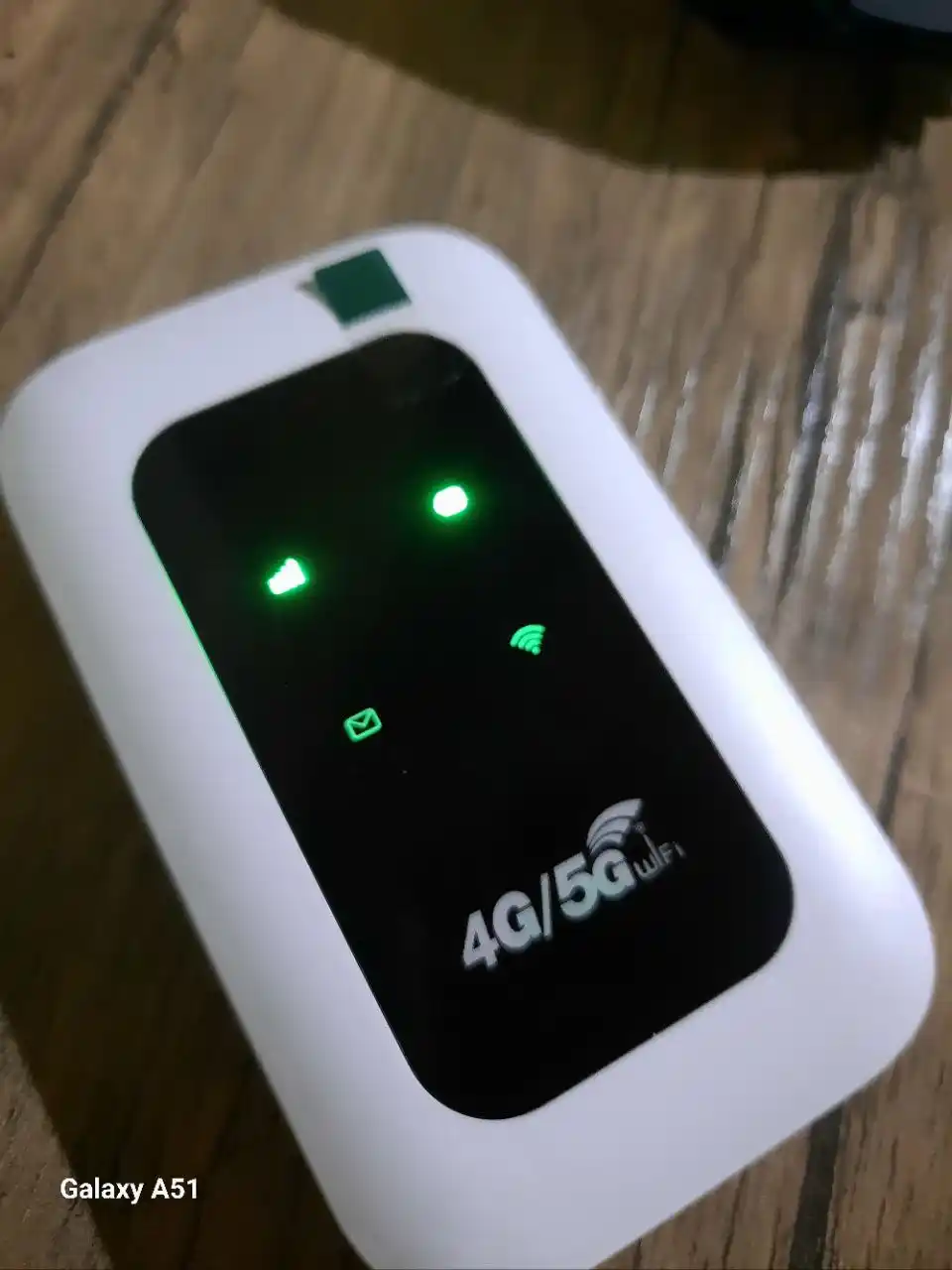 Wi-Fi роутер, cho‘ntak modem, portativ, 4G, 5G, SIM-karta bilan, sayohatlar uchun