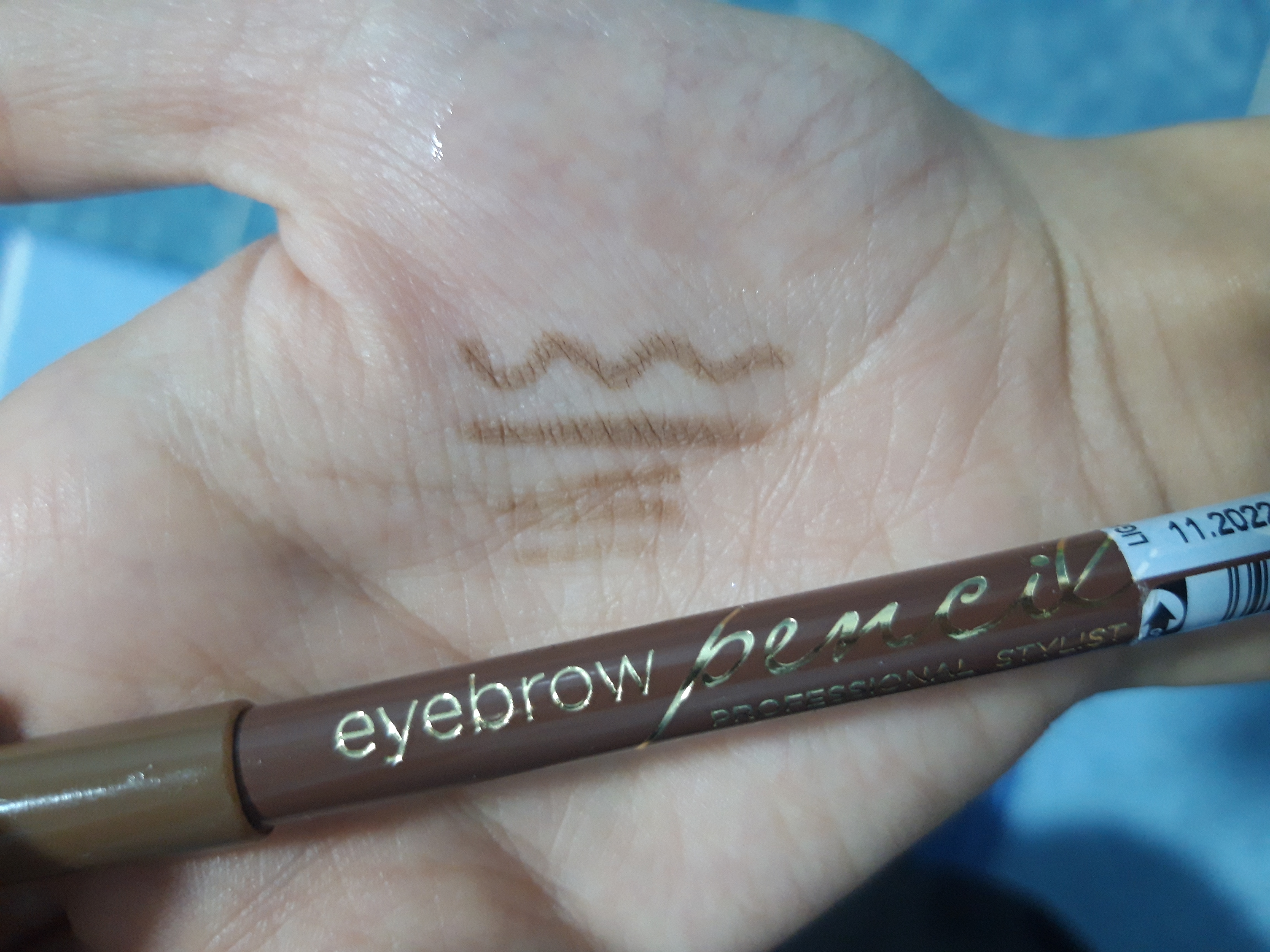 Карандаш для бровей Eveline Eyebrow pencil, светло коричневый