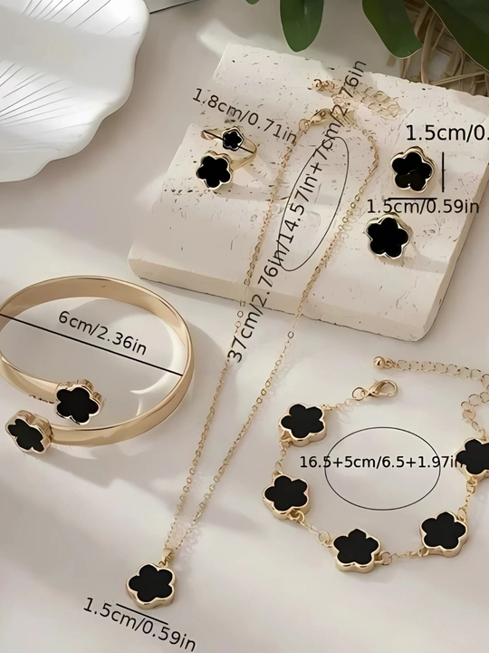 Van Cleef Ayollar uzugi, kulon va sirgalar, bilakuzuk to'plamida Van Cleef uslubida 5x1