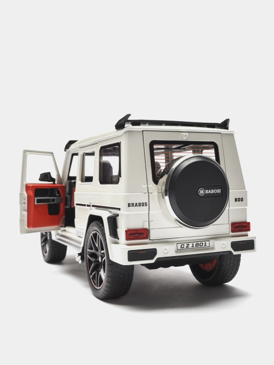 Металлический игрушечный автомобиль Mercedes Benz BRABUS G800 1:18, со звуком, светом и дымом