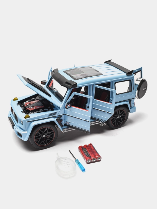 Металлический игрушечный автомобиль Mercedes Benz BRABUS G800 1:18, со звуком, светом и дымом