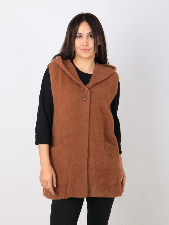 Issiq ayollar nimchasi, Azaly 