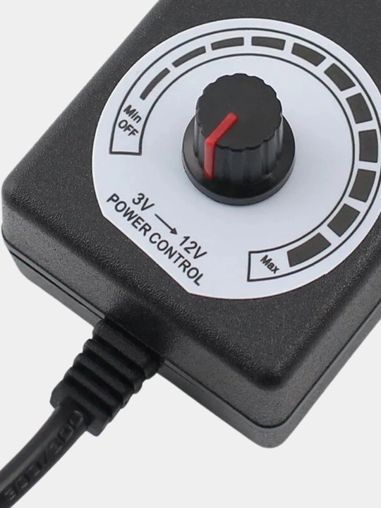 Universal quvvat bloki 3-12V 2A, 5.5x2.1 mm raz'yom, sozlanadigan adapter