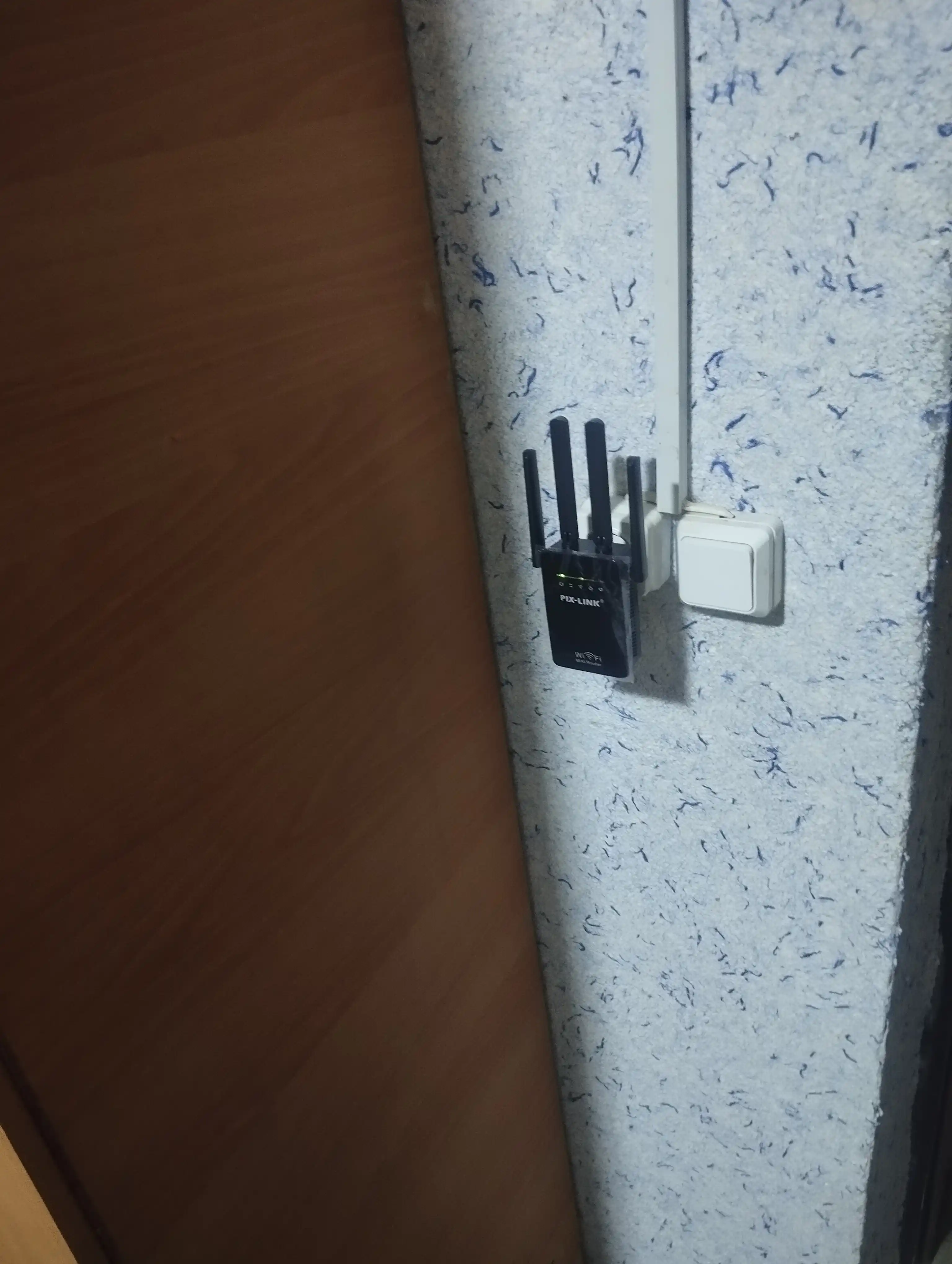 Усилитель сигнала Wi-Fi мини-роутер, репитер 3 в 1 Pix-link LV-WR09