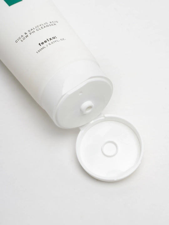 Feelxo Glacier Centella sentella ekstrakti bilan tozalovchi kopik, 150 ml