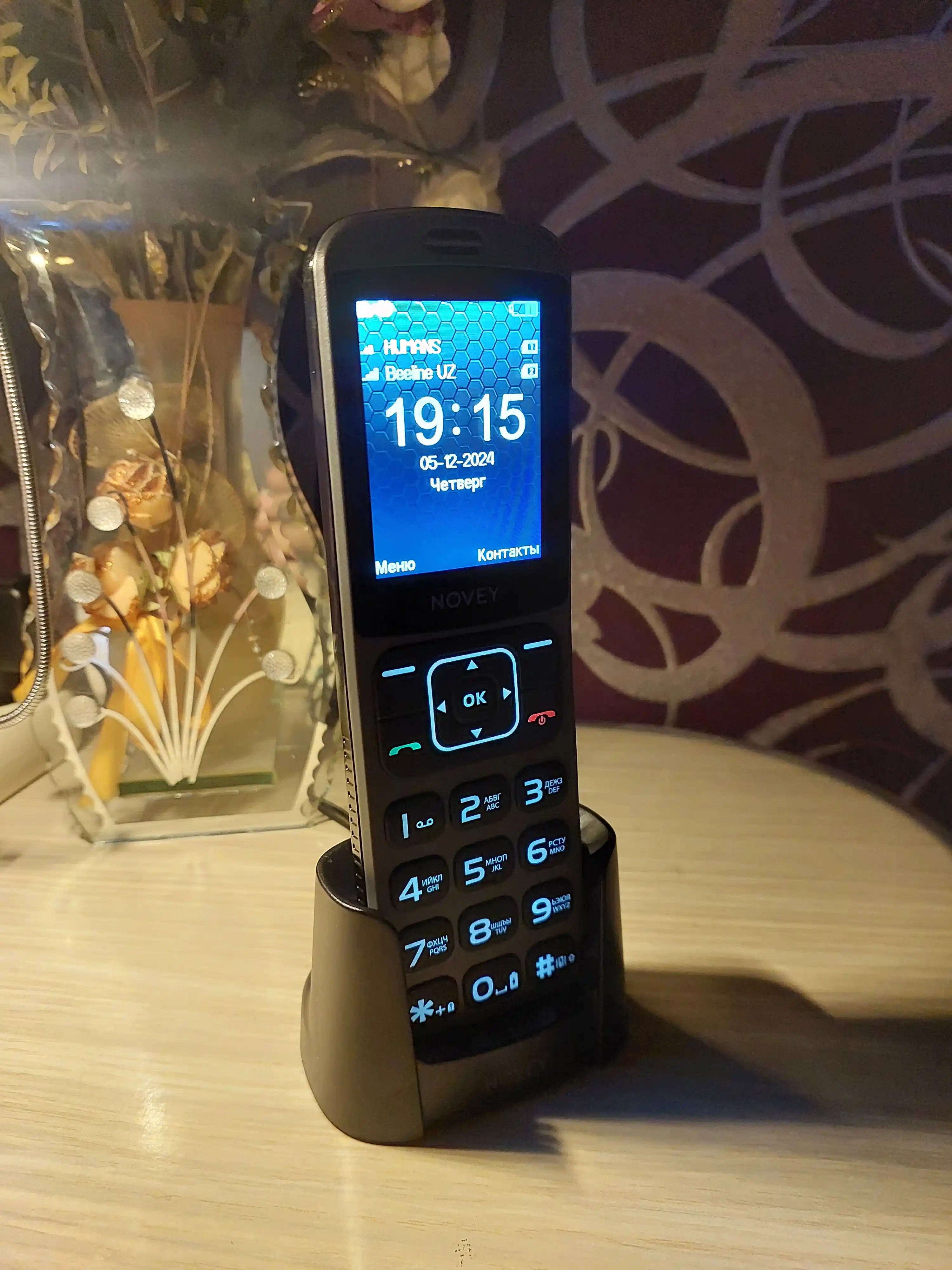 Мобильный телефон Novey D10 для пожилых, с базой для зарядки, SOS, фонарик, 2 SIM