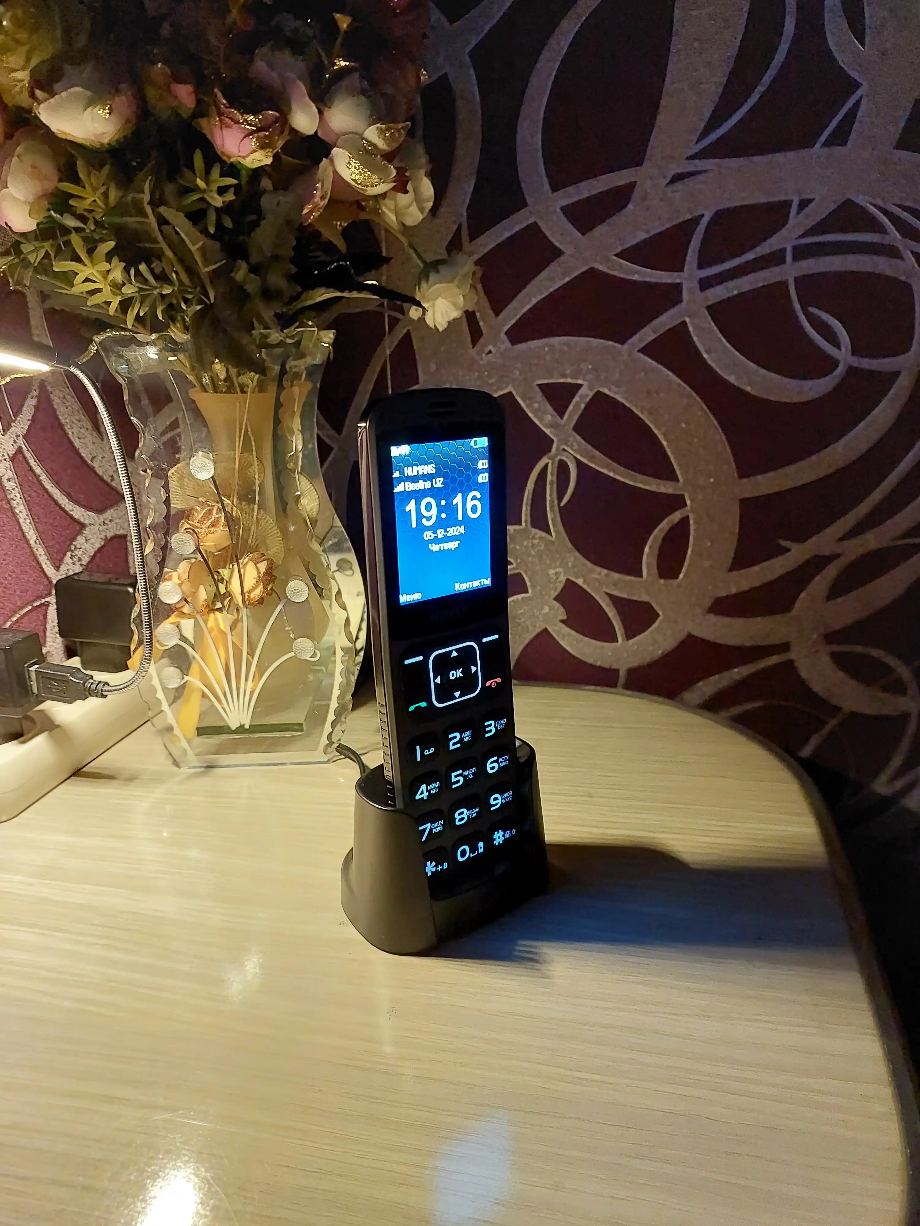 Мобильный телефон Novey D10 для пожилых, с базой для зарядки, SOS, фонарик, 2 SIM