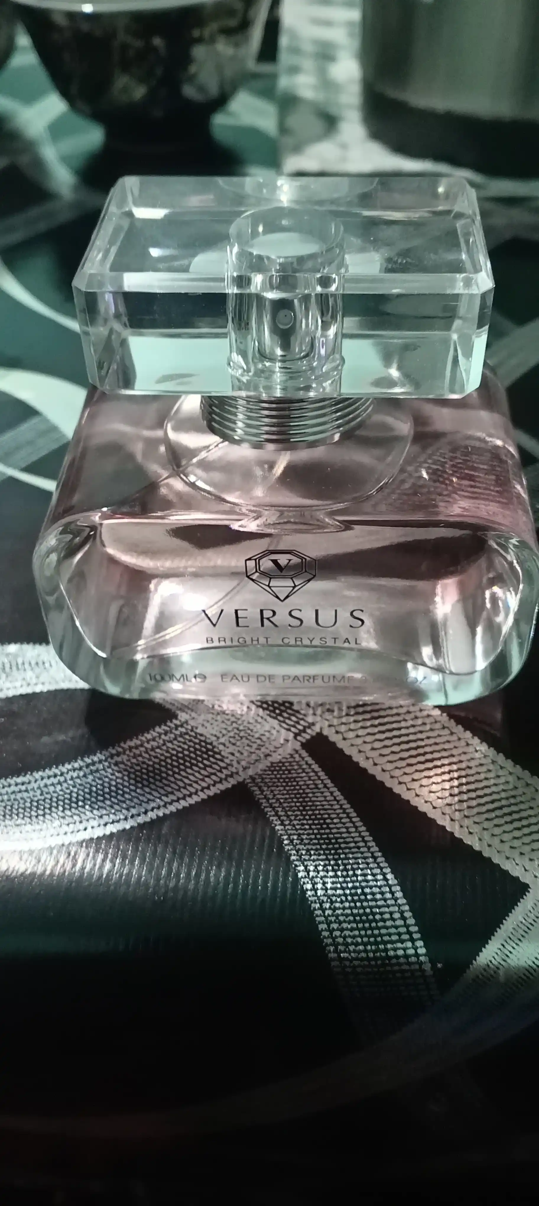 Ayollar uchun xushbo'ylangan suv Bright Crystal BP, 90 ml