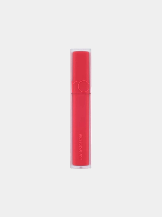 Blyur effektli lab uchun mat tint Rom&nd Blur Fudge Tint
