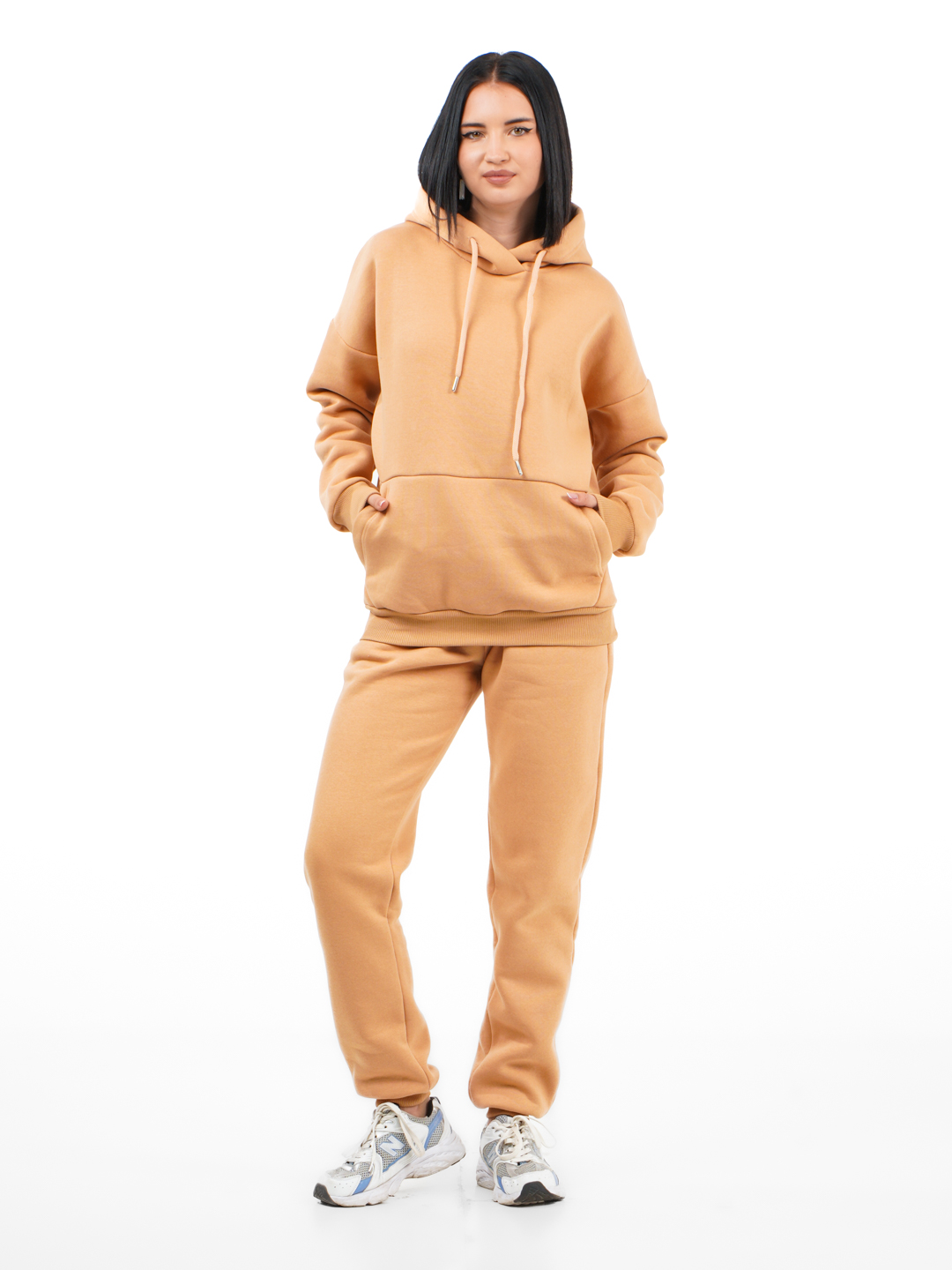 Ayollar Sport kostyumi, oversize, turmagi bilan - 