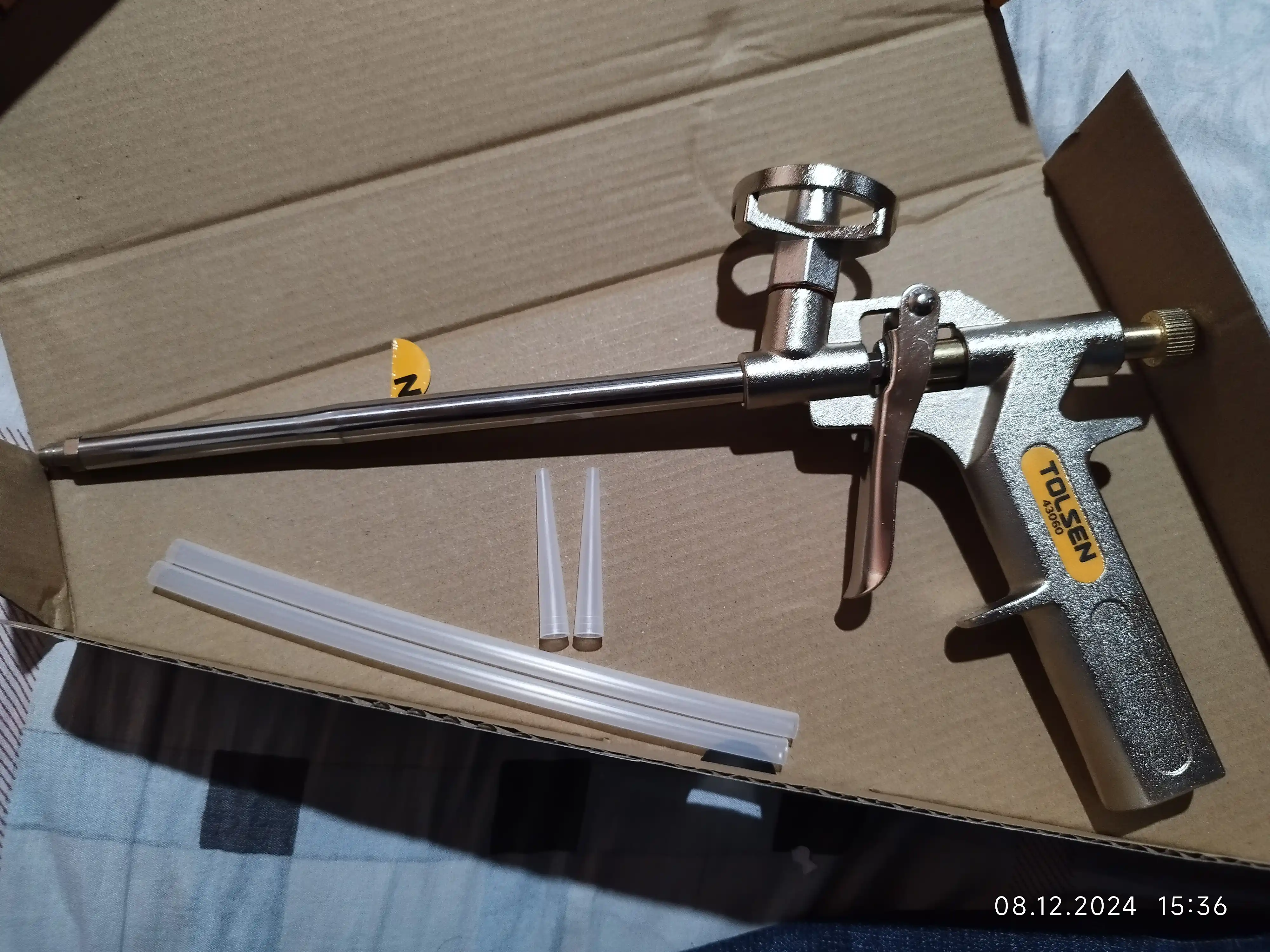 Montaj ko'pigi sepish to'pponchasi, pena pistolet  TOLSEN 43060