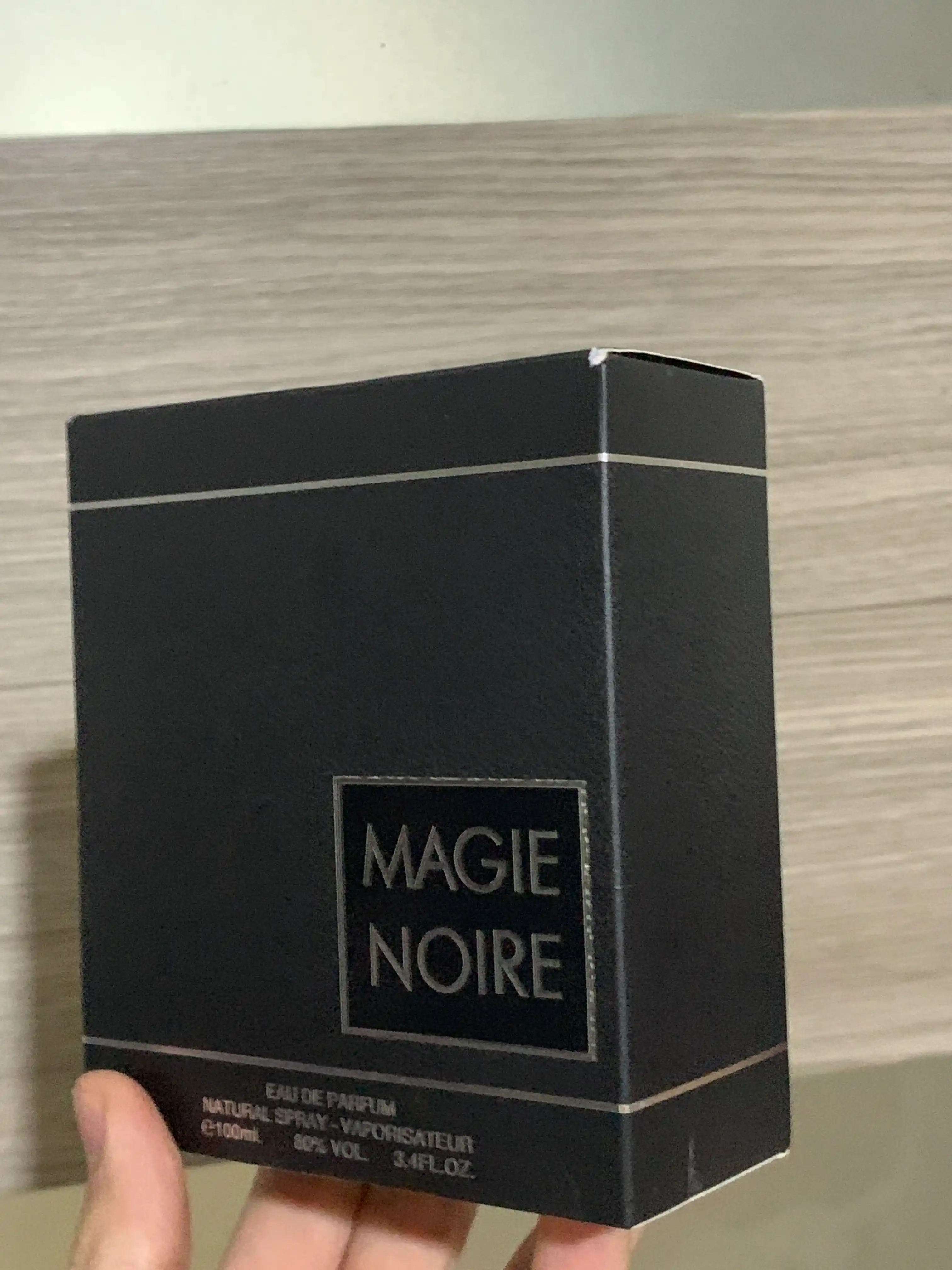 Erkaklar uchun parfyum Megi Noire, 100 ml