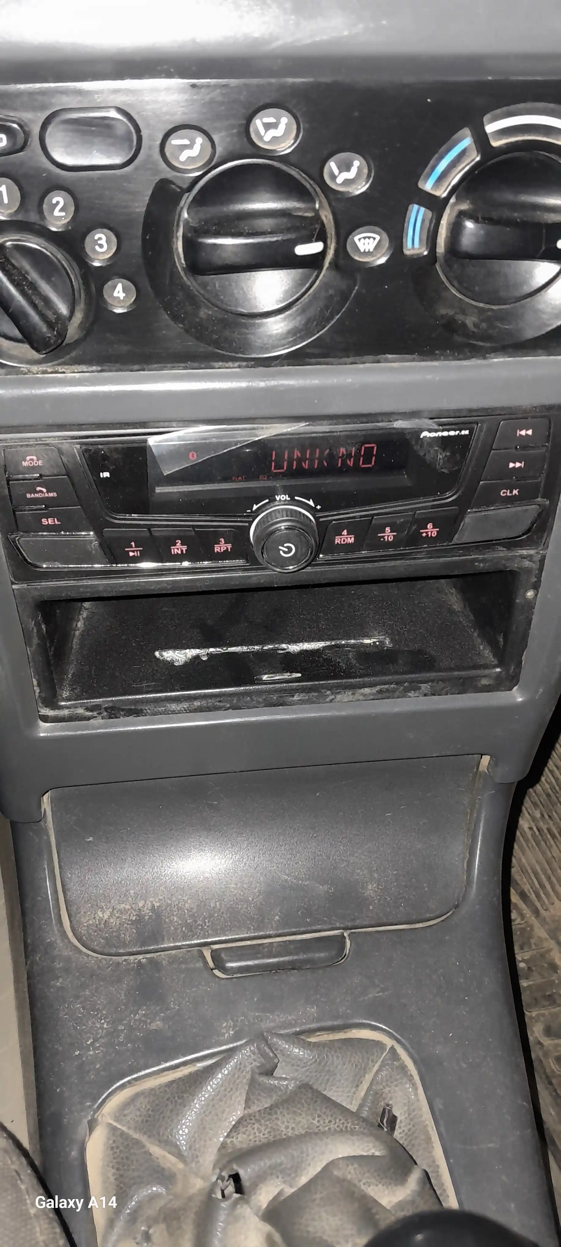 Автомобильная магнитола, 920 Bт