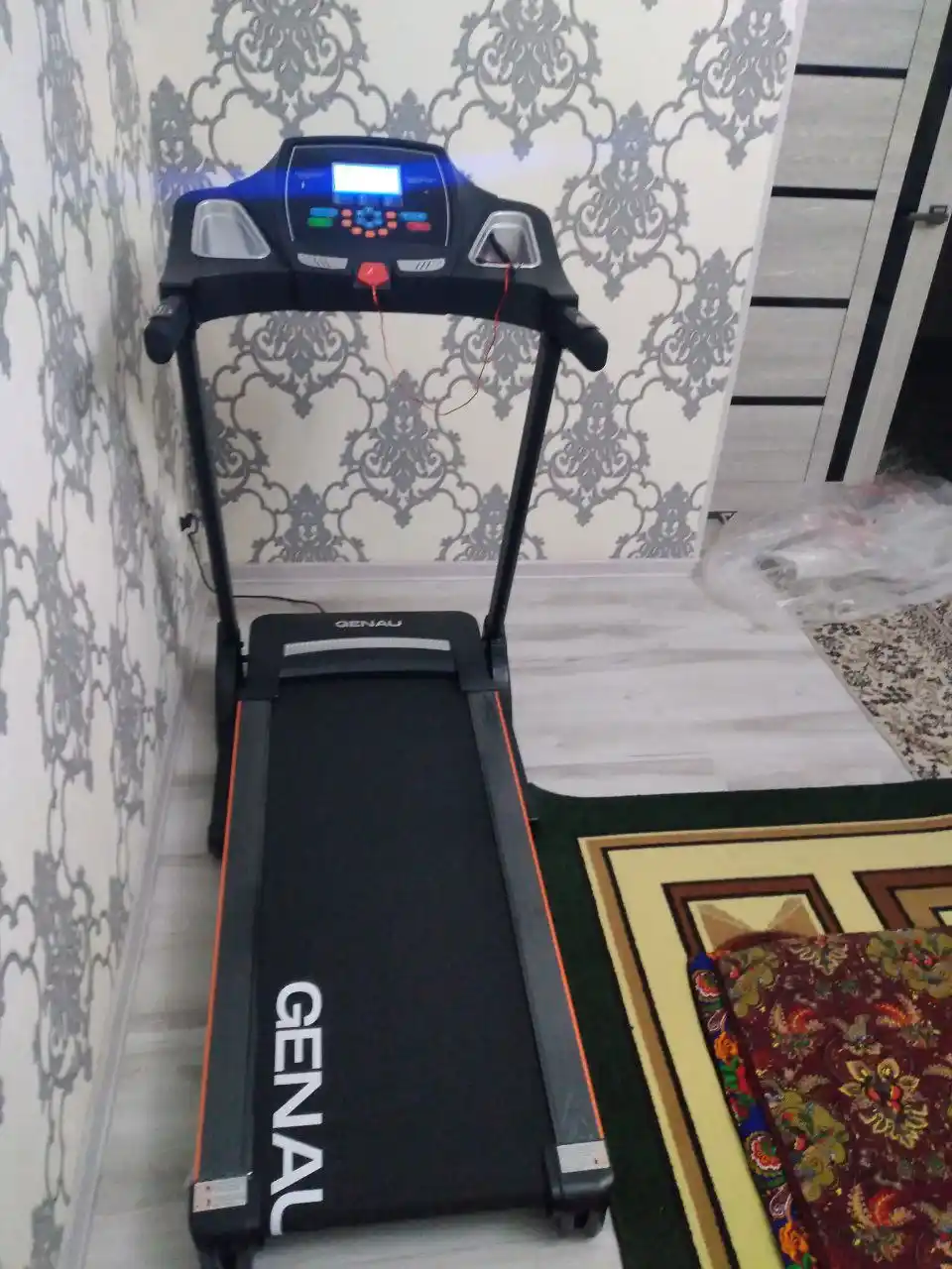 Беговая дорожка Genau TR50, электродвигатель Schlumdenger, вес 120 кг, RT2-10A