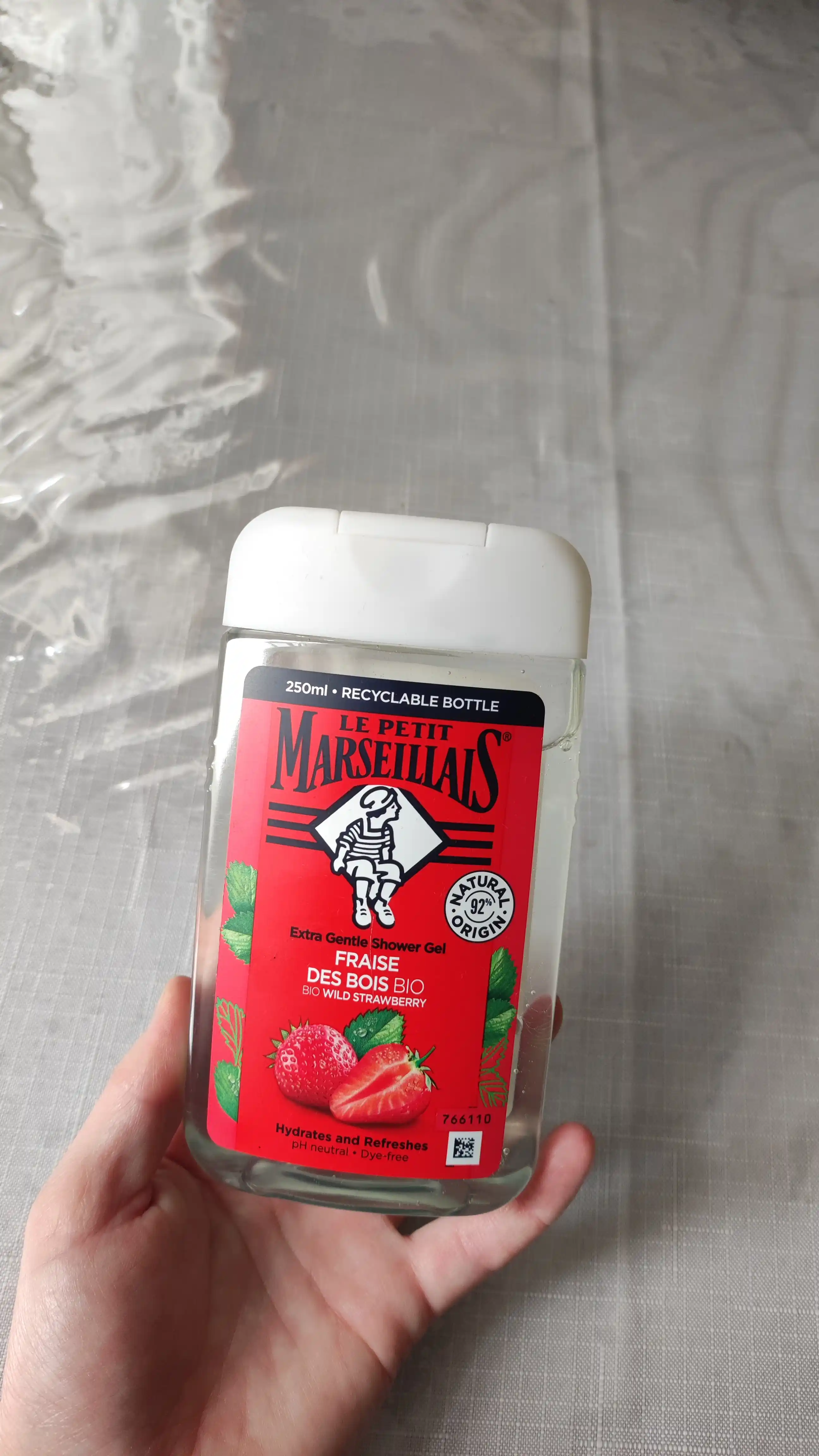 Dush uchun gel Le Petit Marseillais, provans qulupnay, 250 ml
