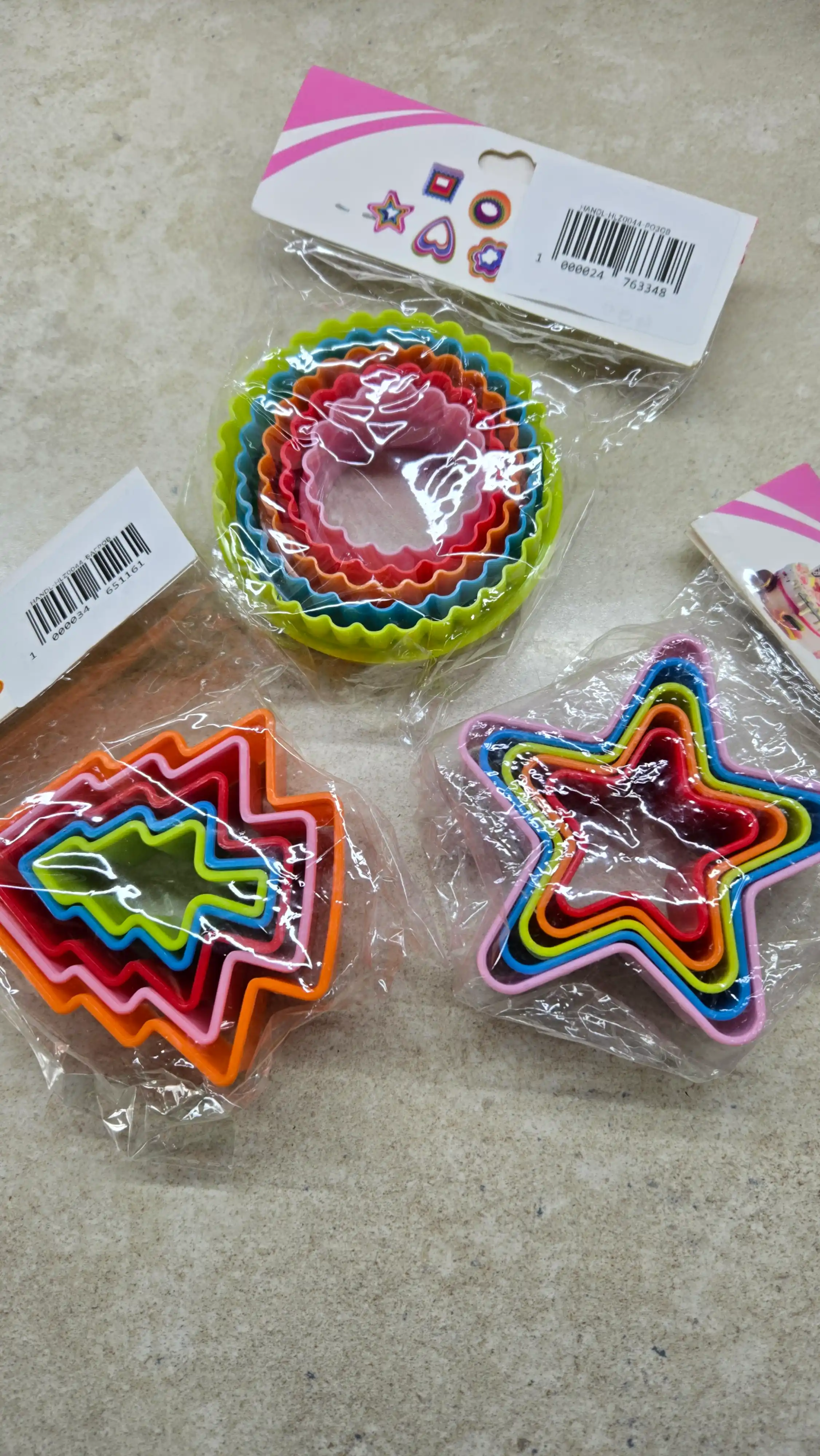Gingerbread va pechene uchun kesish qoliplari to'plami
