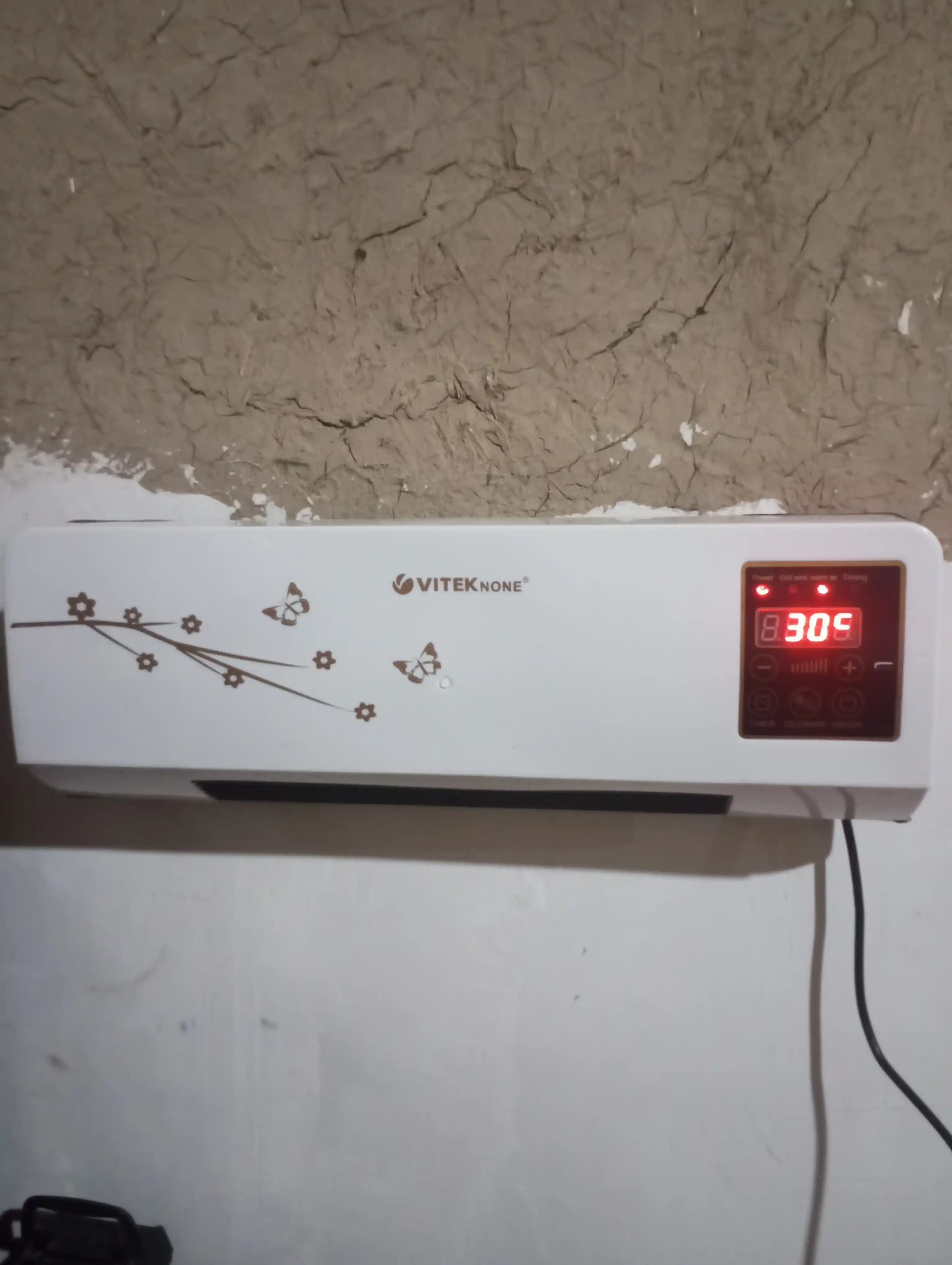 Devorga o'rnatiladigan elektr isitgich 1800 Vt — masofadan pult va taymerli