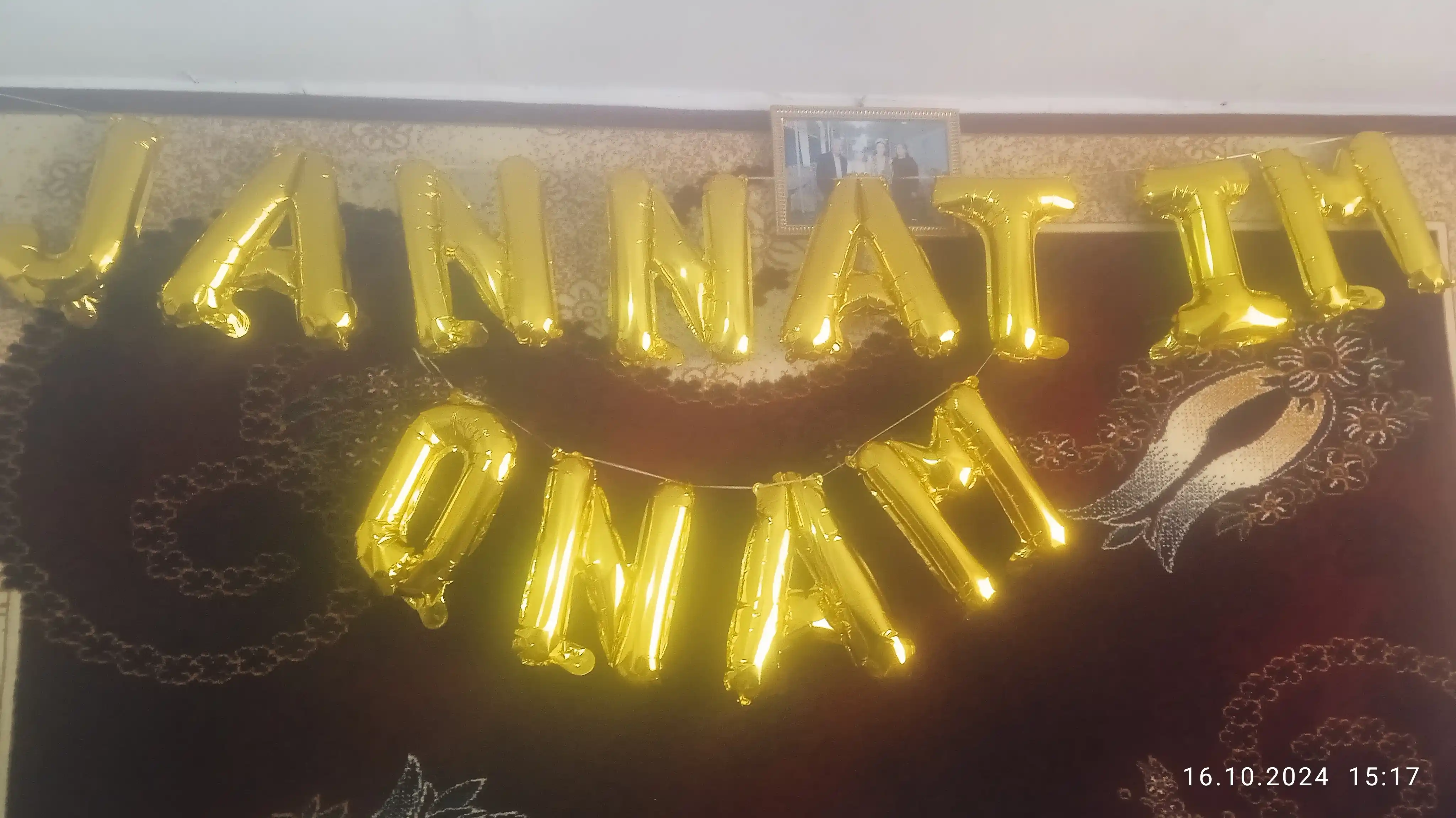 Воздушные шары, буквы "Davlatim Otam - Jannatim Onam", в размере 18