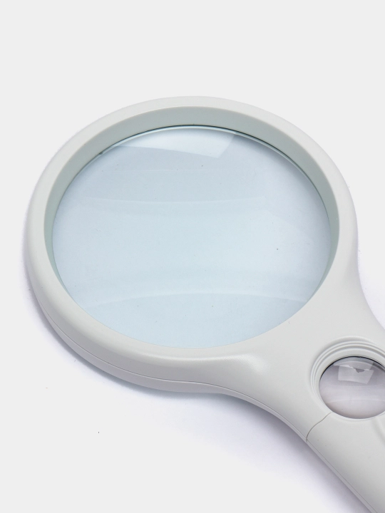 Lupa, E9099 tagcharmli Deli LED