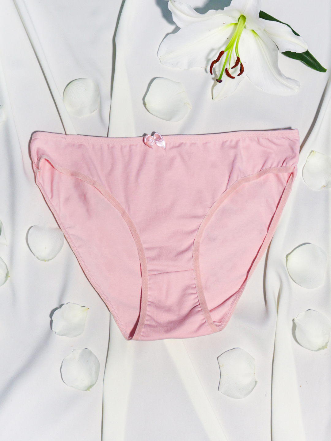 Rossiya shou-biznes yulduzlari ishtirokidagi porno videolar Sariq gozallar bilan jinsiy aloqa