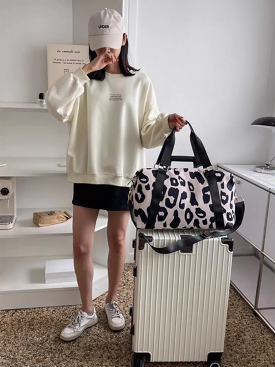 Fitness, basseyn, sayohat uchun ayollar uchun sayohat, sport, leopard sumkasi