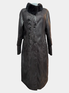 Коричневый