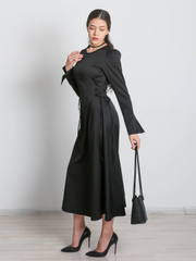 Kokraklari ochiq bolgan tana kostyumi