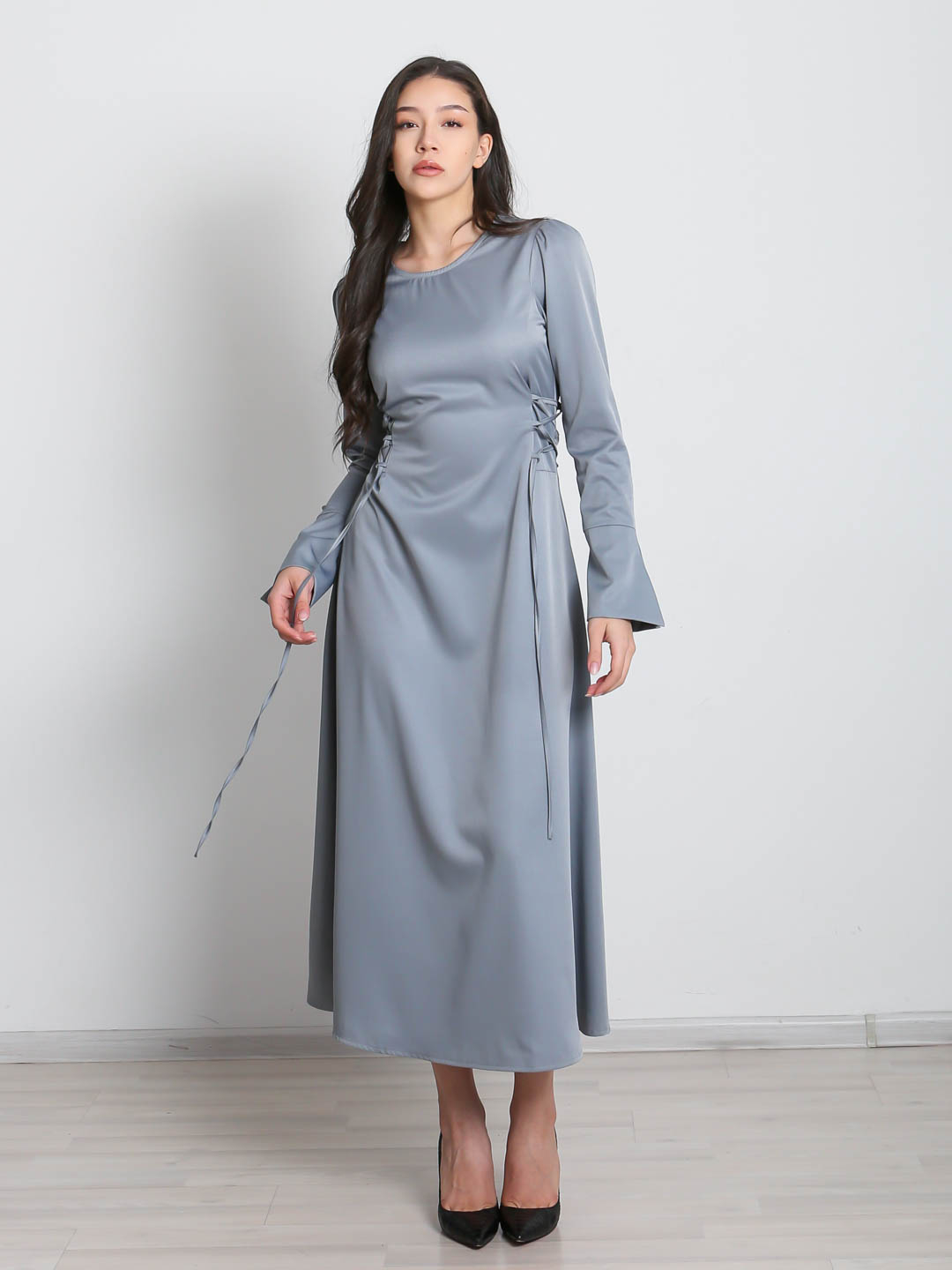 Oshxonadagi stulda sikish